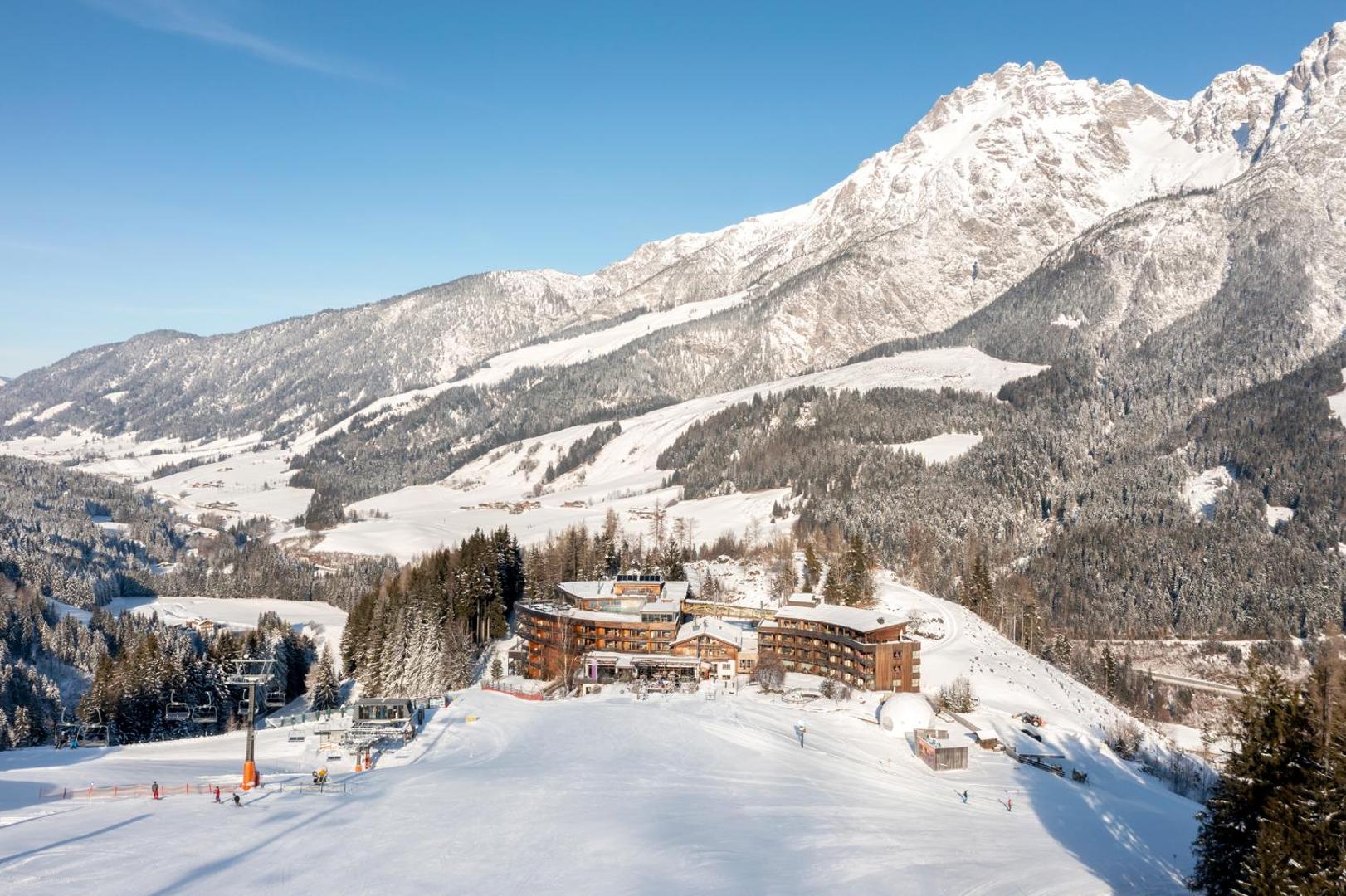 Holzhotel Forsthofalm