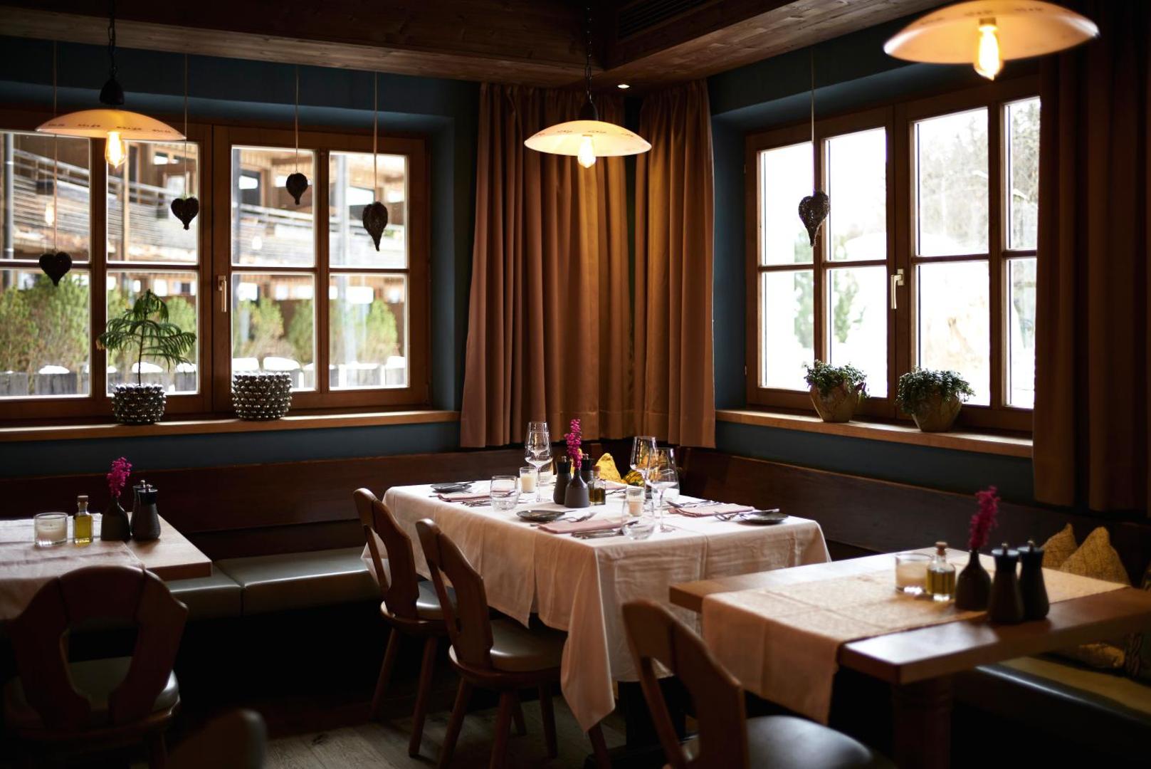 Holzhotel Forsthofalm