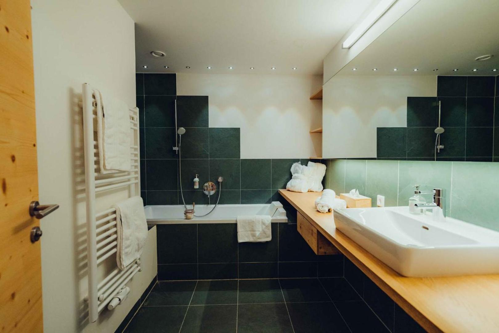 Holzhotel Forsthofalm