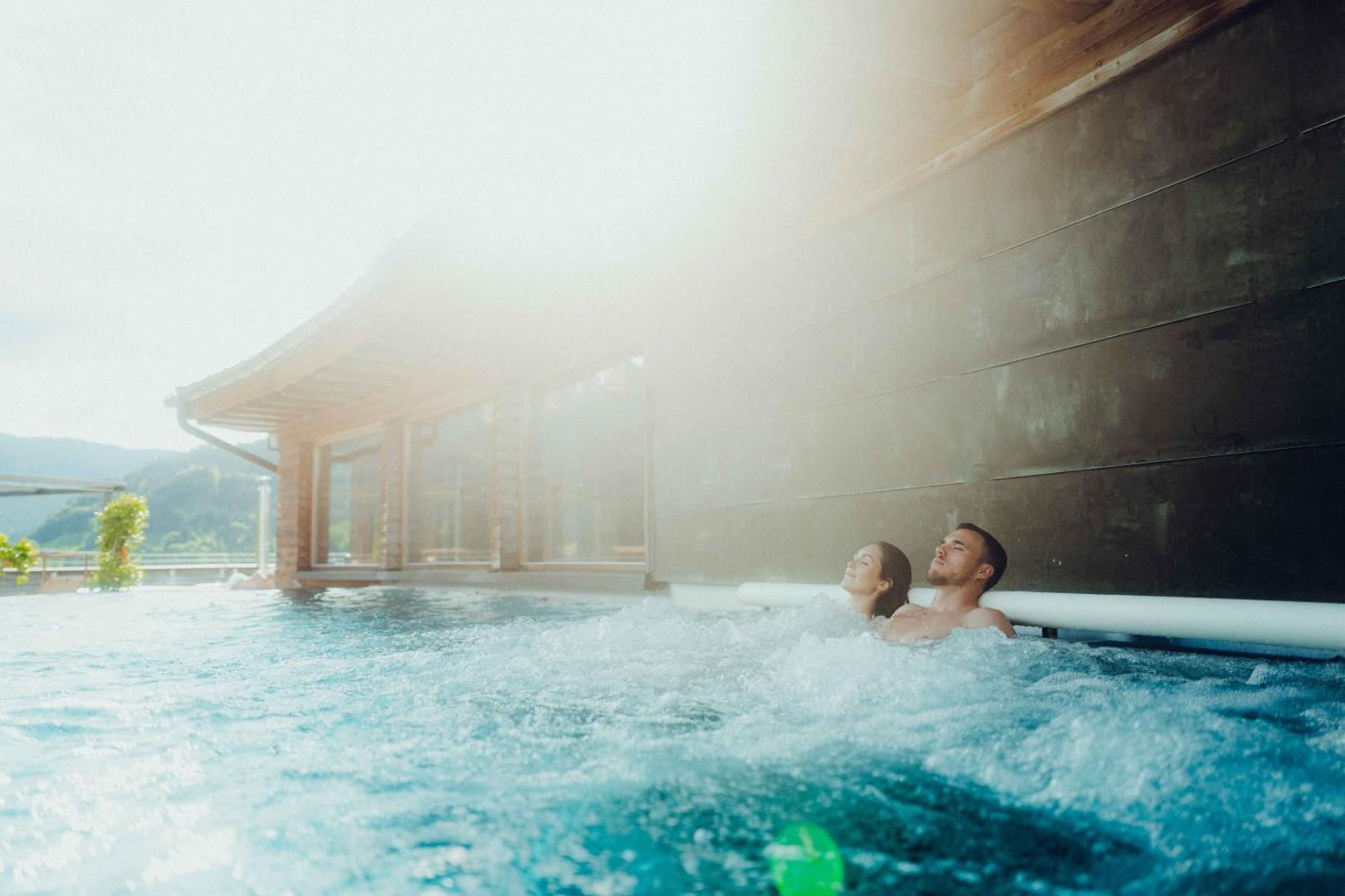 Holzhotel Forsthofalm