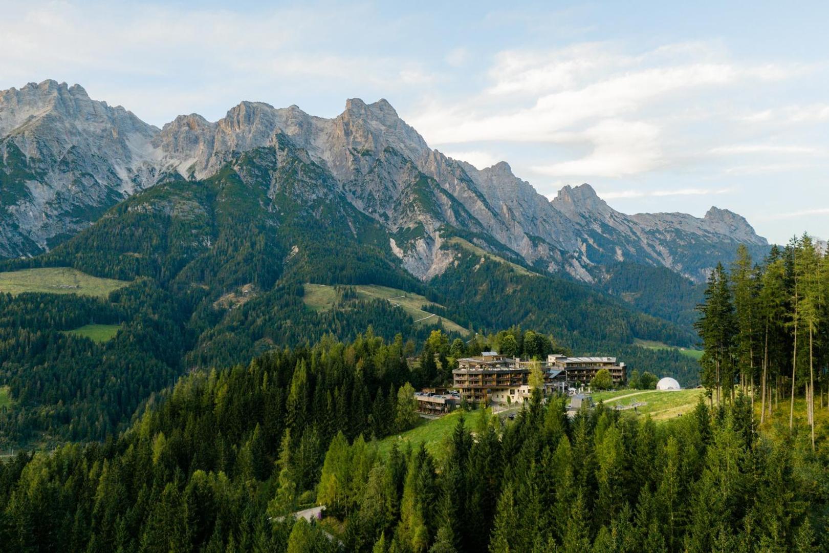 Holzhotel Forsthofalm