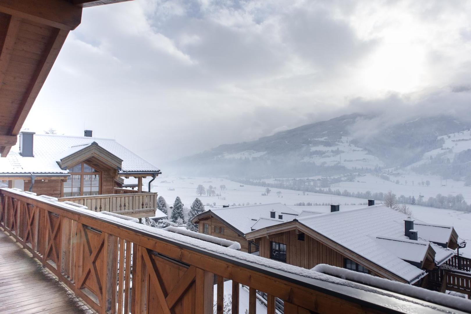 Avenida Panorama Chalets by Alpin Rentals
