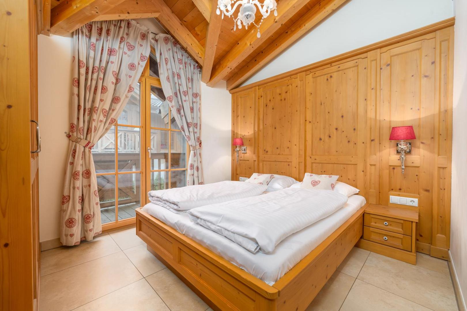 Avenida Panorama Chalets by Alpin Rentals