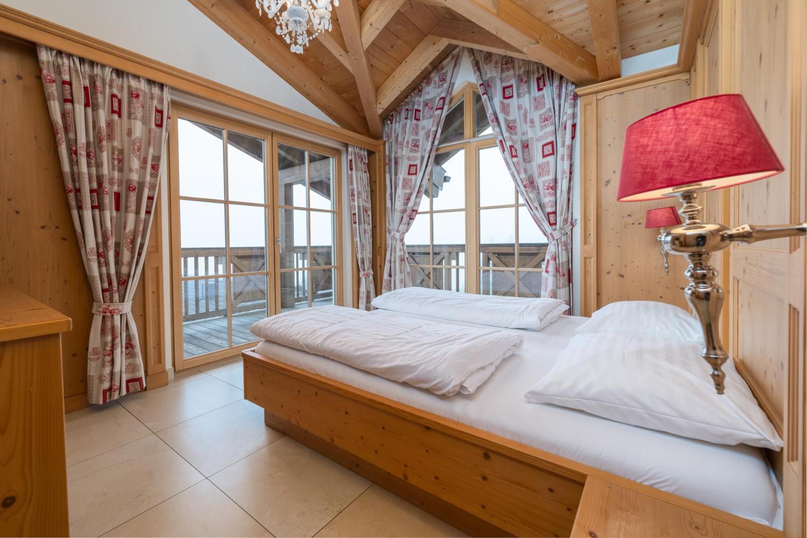 Avenida Panorama Chalets by Alpin Rentals