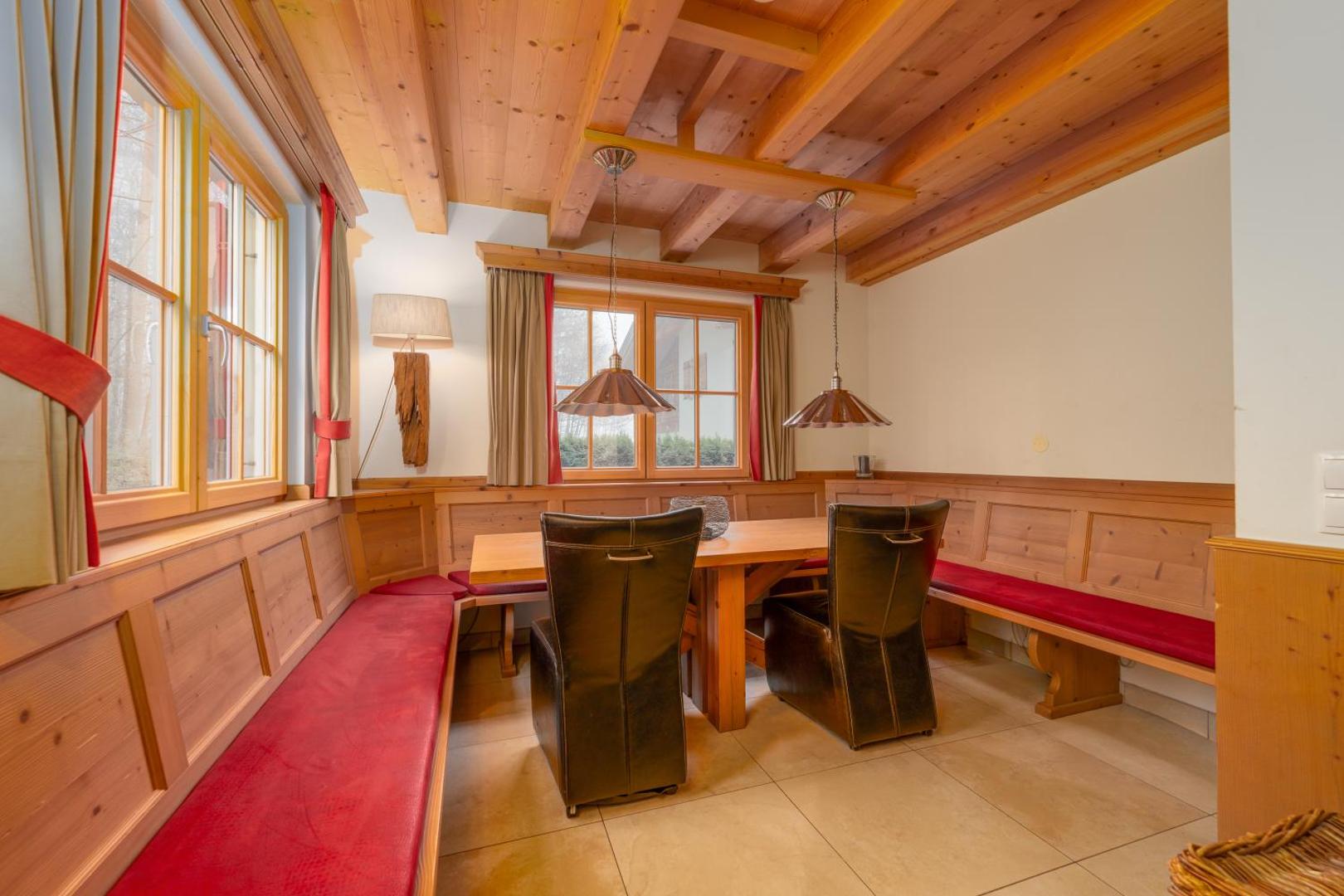 Avenida Panorama Chalets by Alpin Rentals