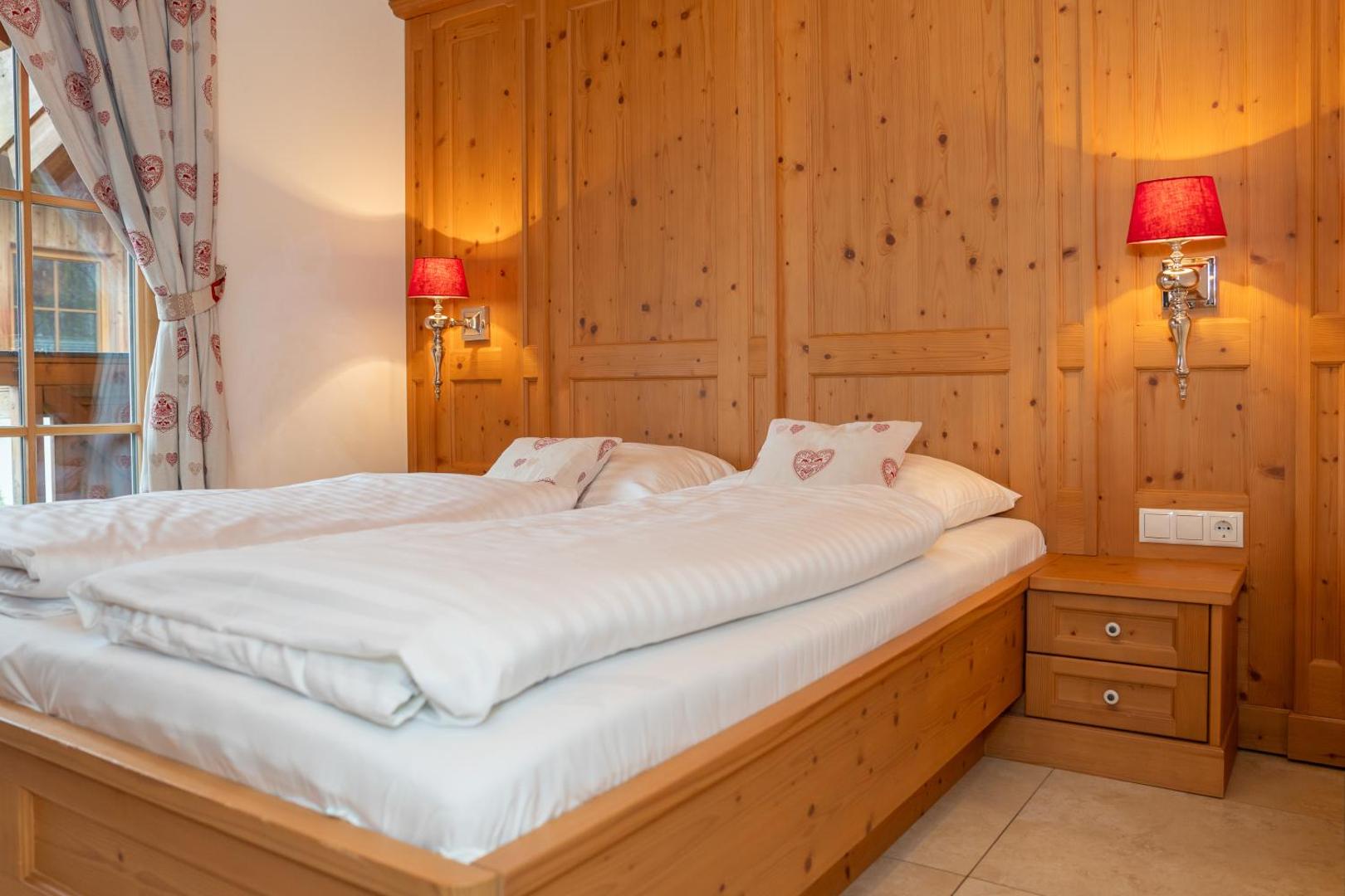 Avenida Panorama Chalets by Alpin Rentals