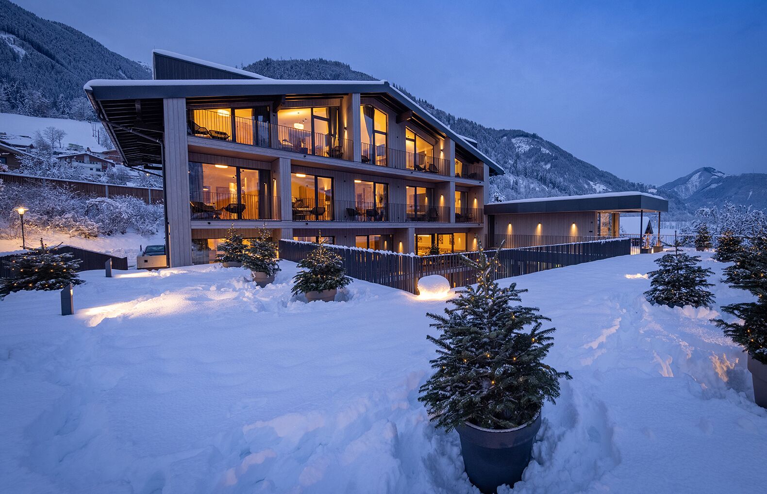 Emma Deluxe Aparthotel