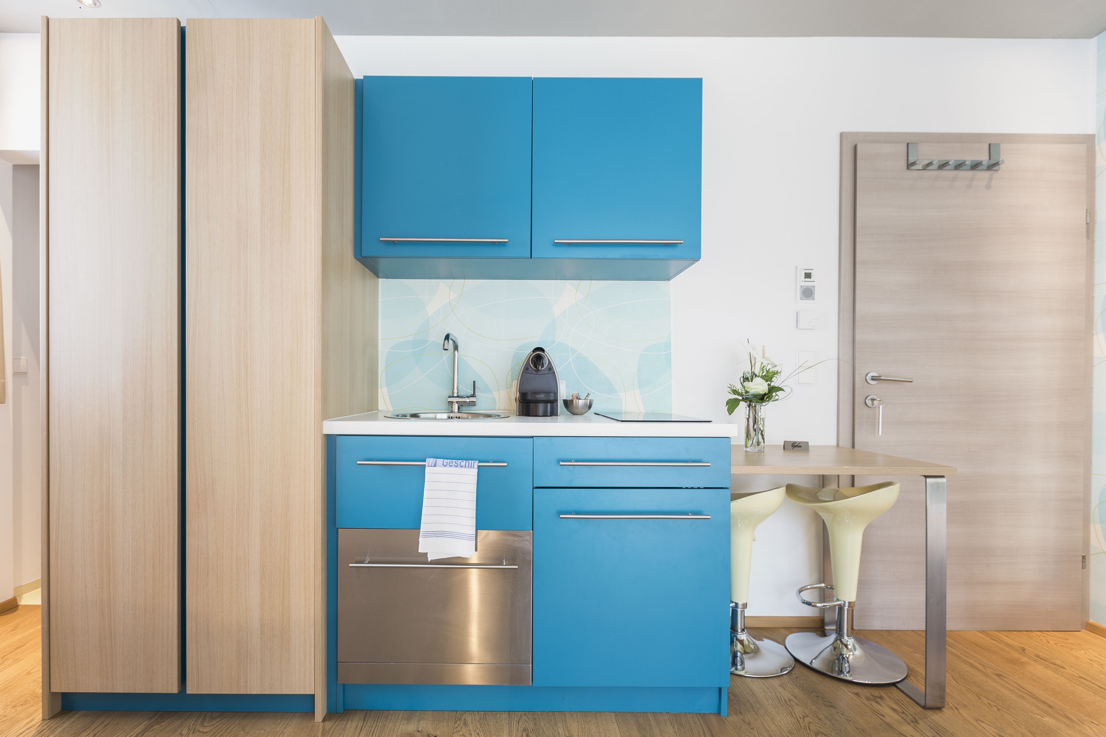 Room 5 Apartments