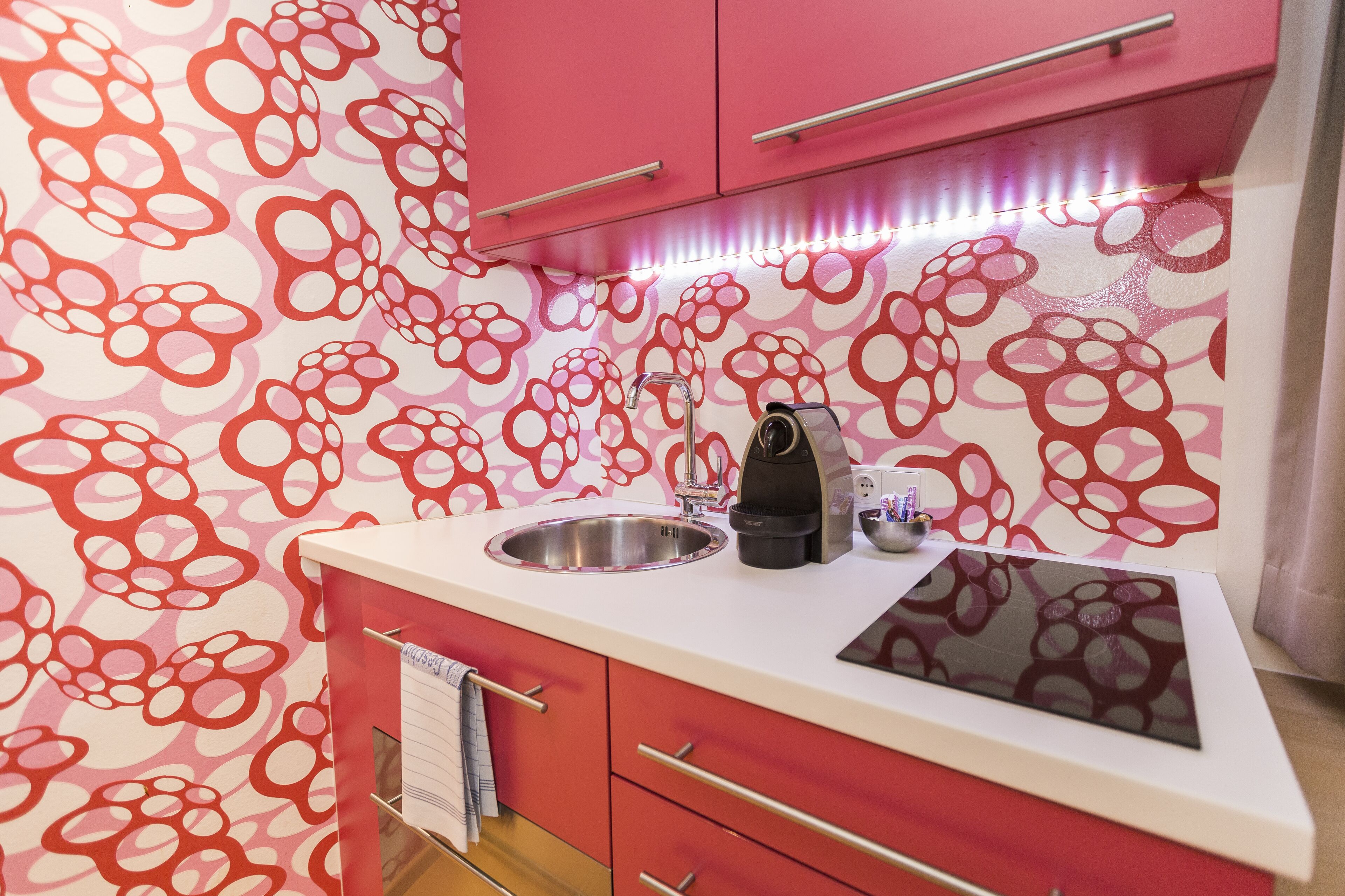 Room 5 Apartments