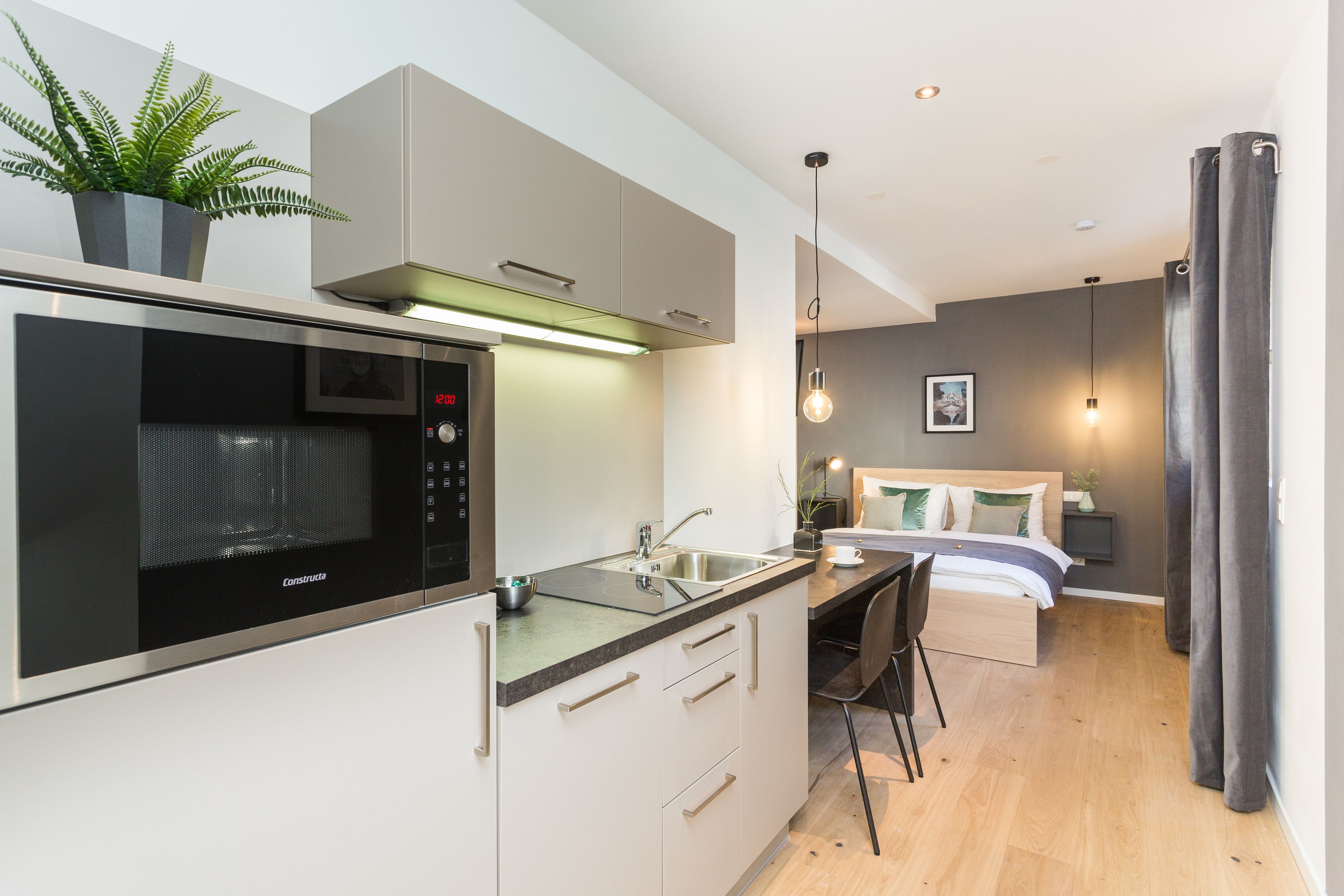 Room 5 Apartments