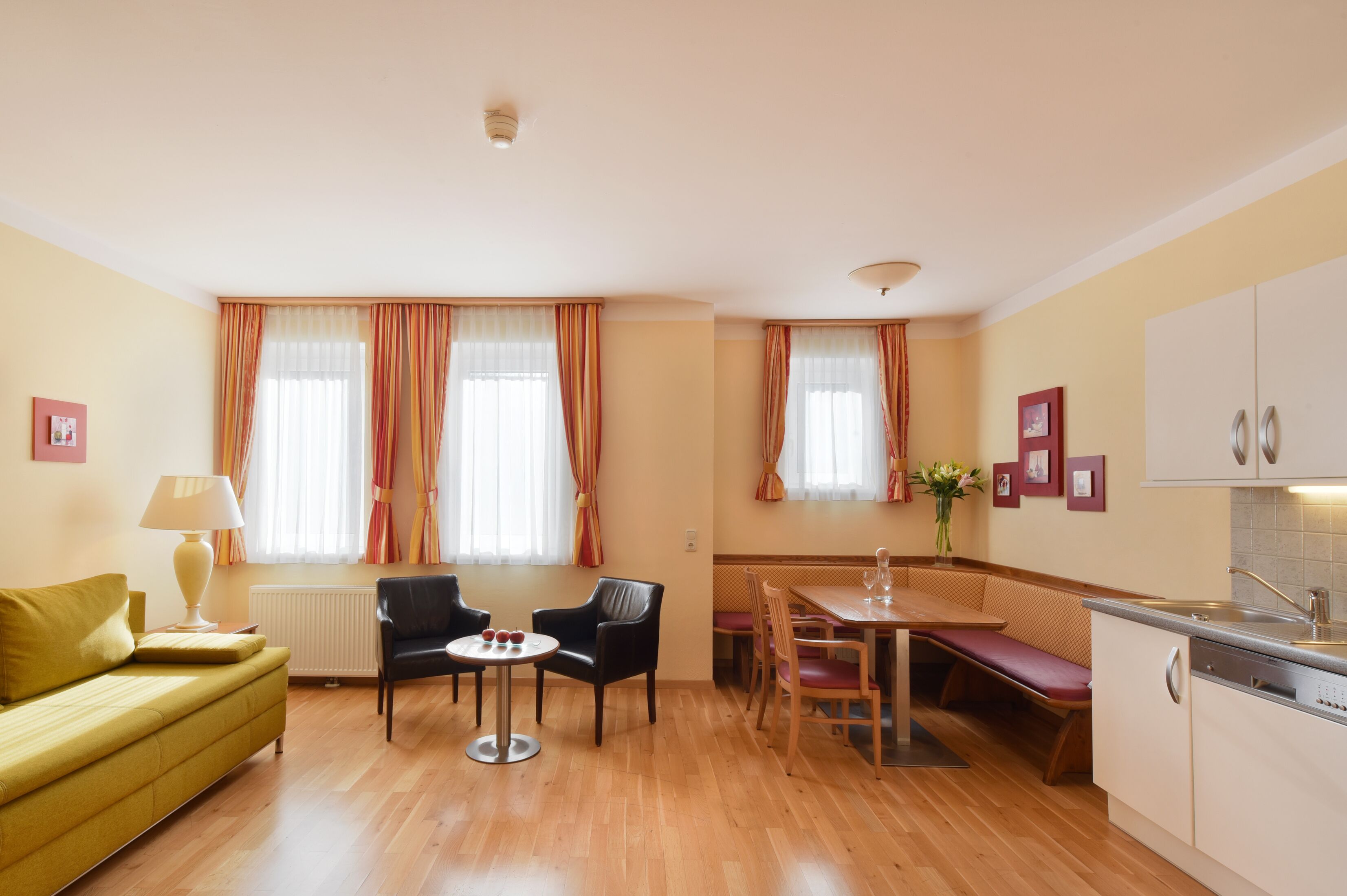Apartments Hotel Cella Central