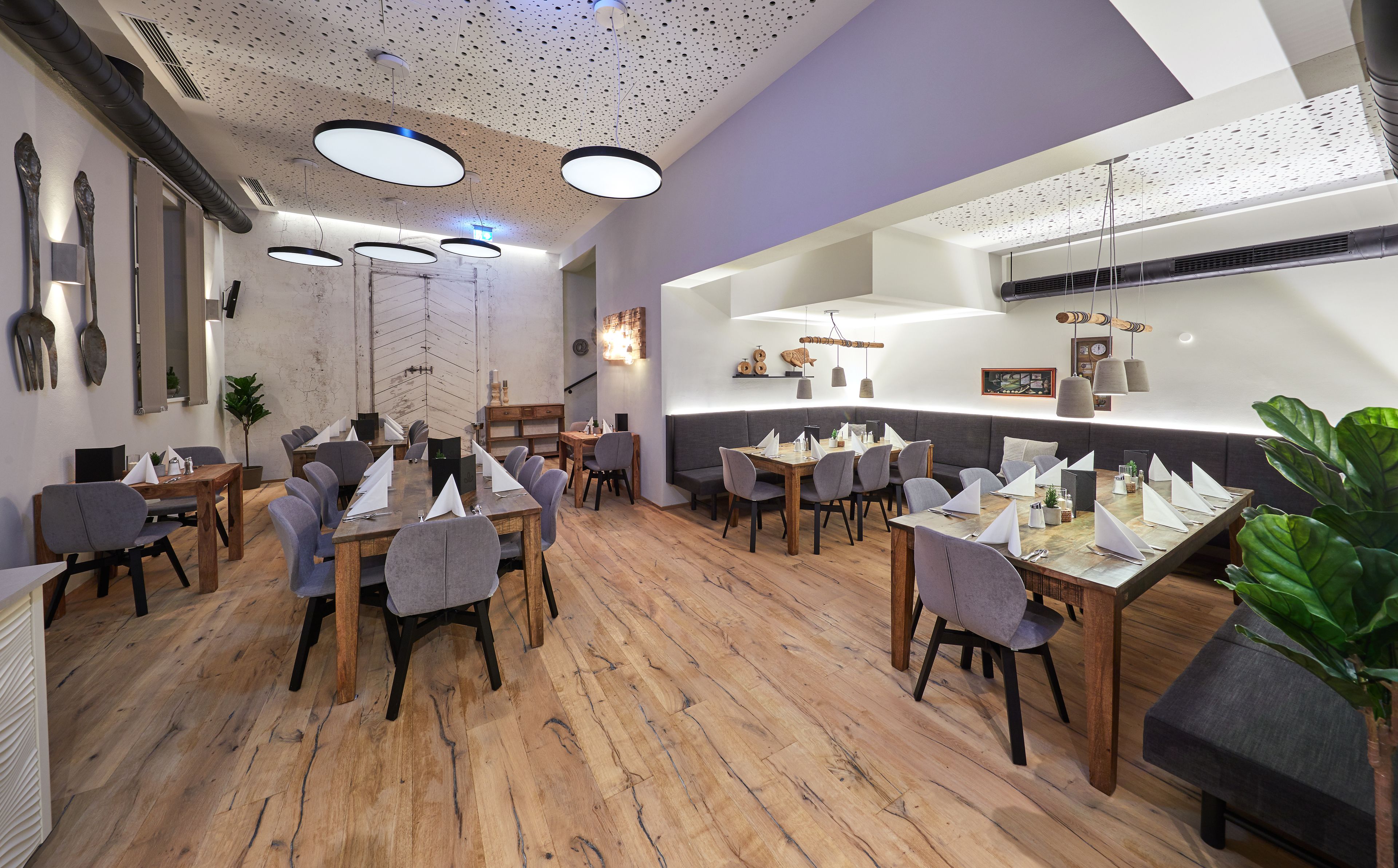 Two Timez Boutique Hotel