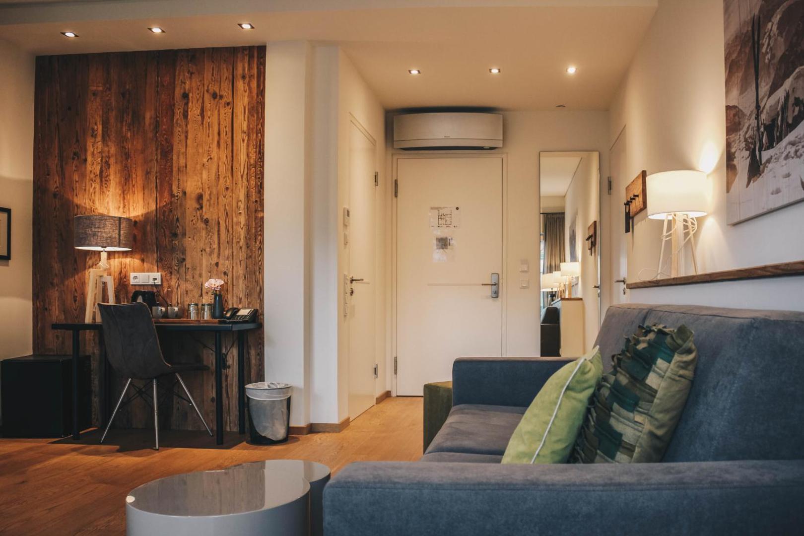 Two Timez Boutique Hotel