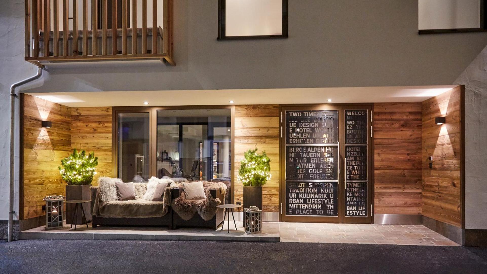Two Timez Boutique Hotel