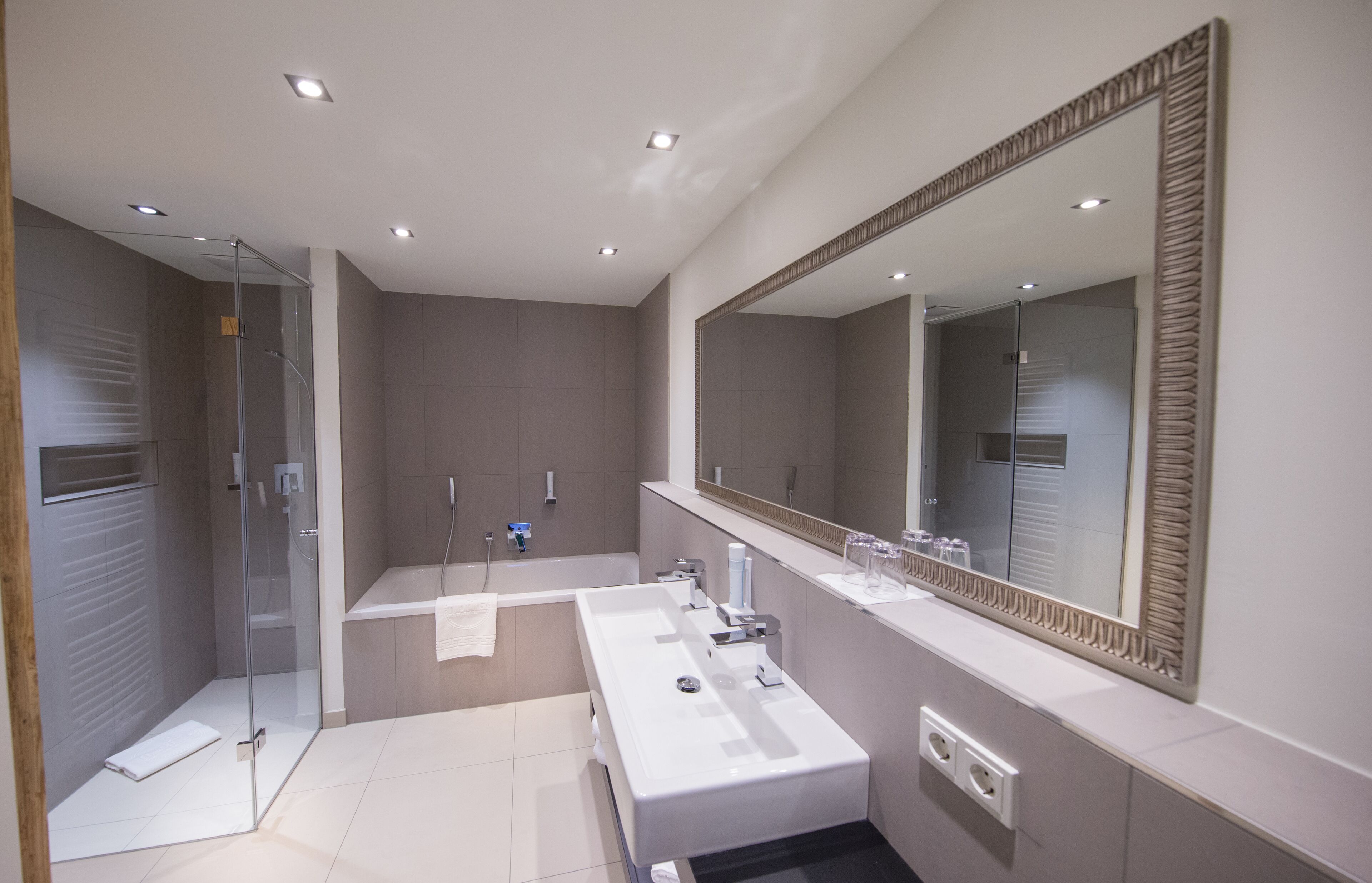 Two Timez Boutique Hotel