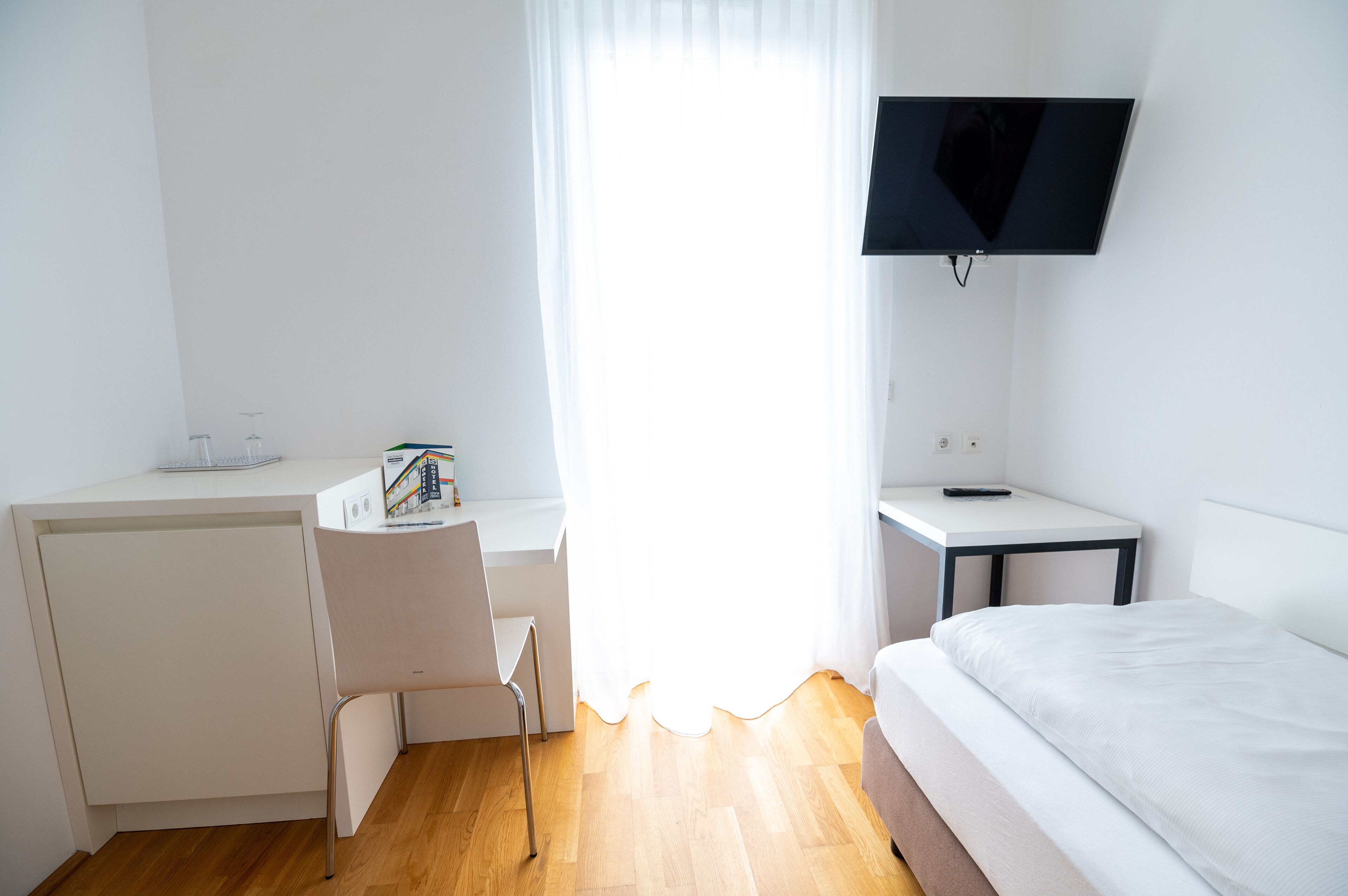 Shome Hotel