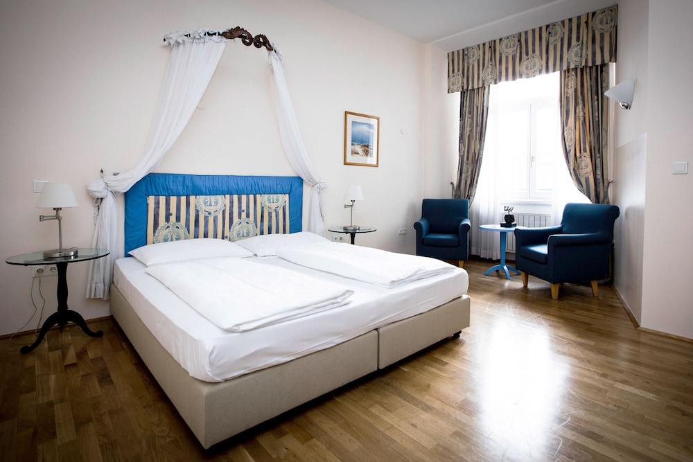 Boutique Hotel Dom - Rooms & Suites