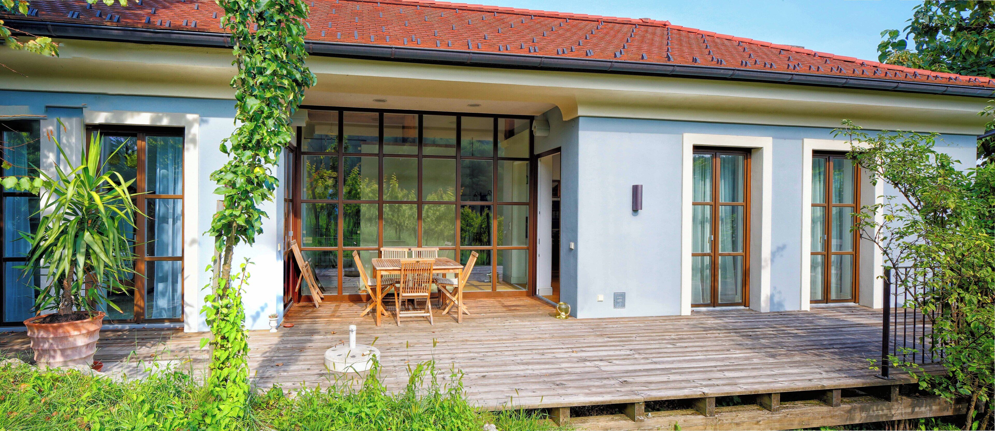 Hirschmugl Domaene Seggau Gmbh
