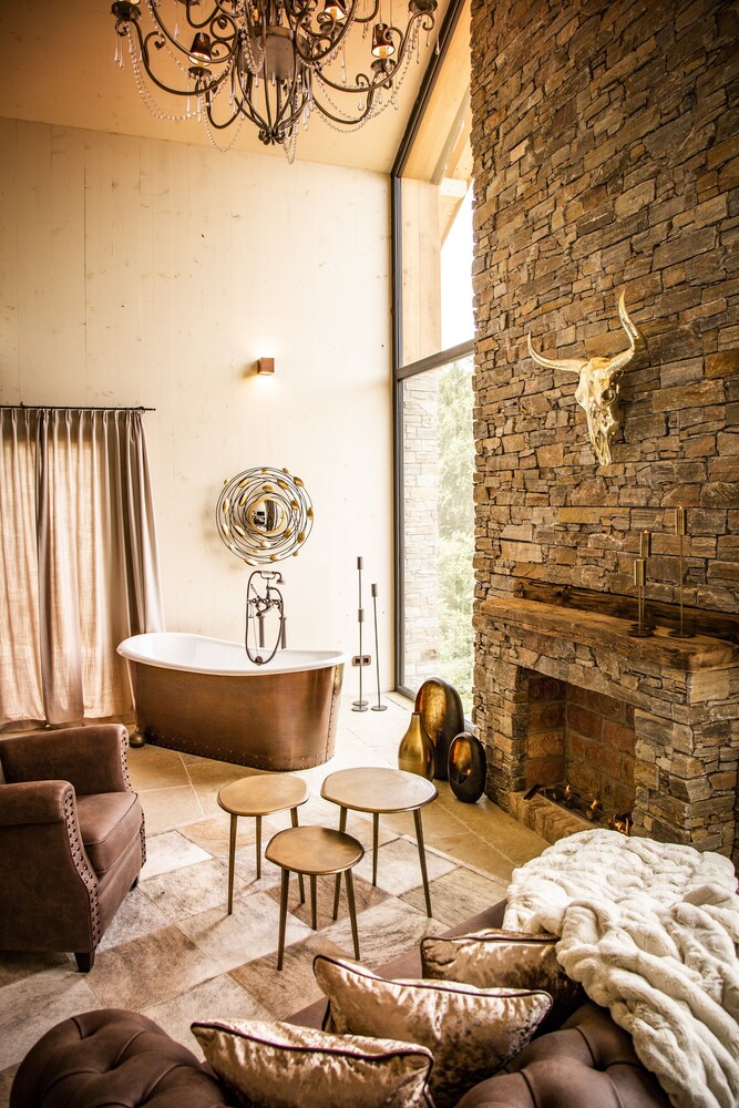 Golden Hill Country Chalets & Suites