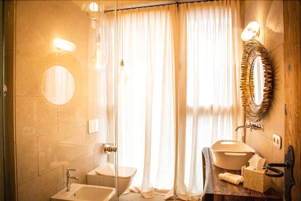 Golden Hill Country Chalets & Suites