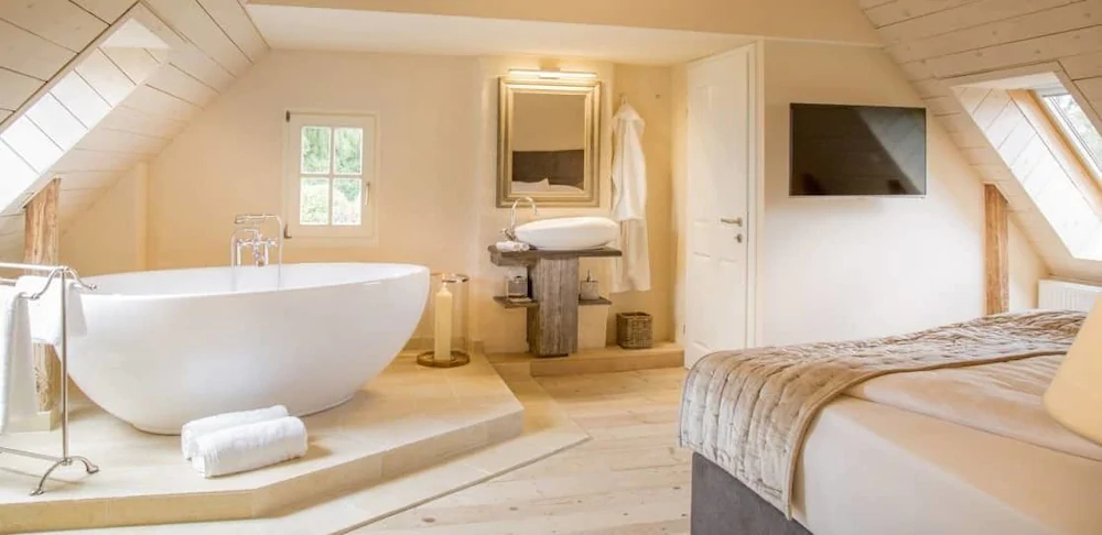 Golden Hill Country Chalets & Suites
