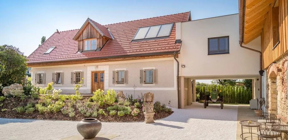 Golden Hill Country Chalets & Suites