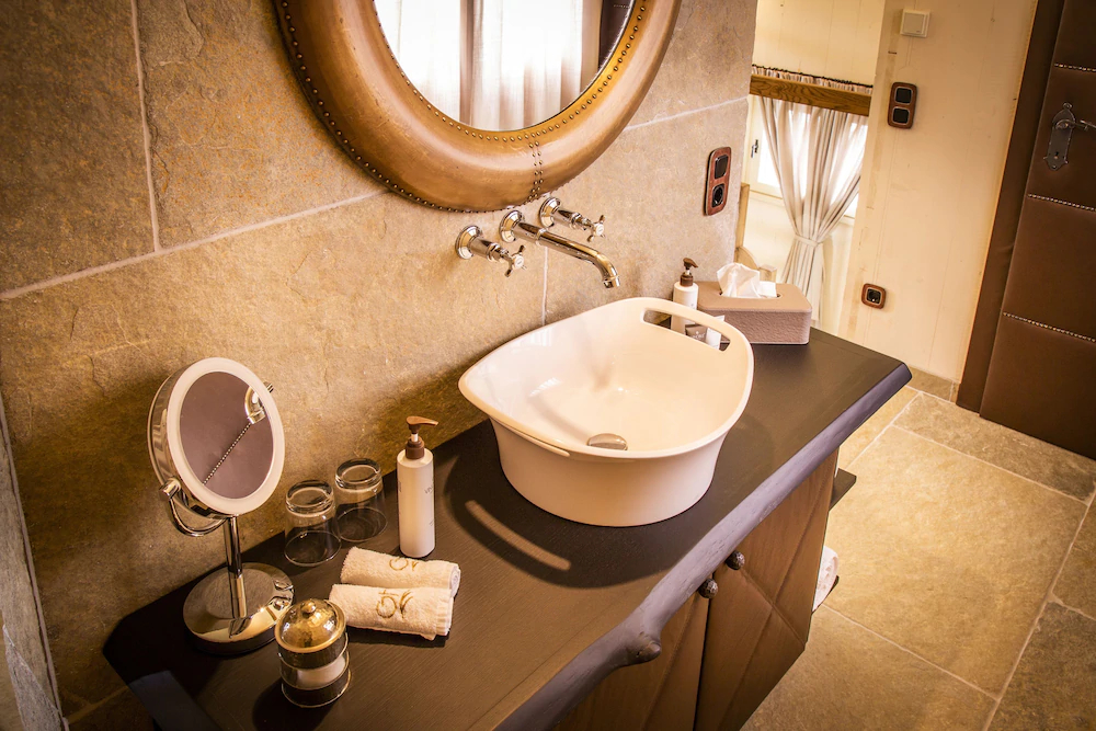 Golden Hill Country Chalets & Suites