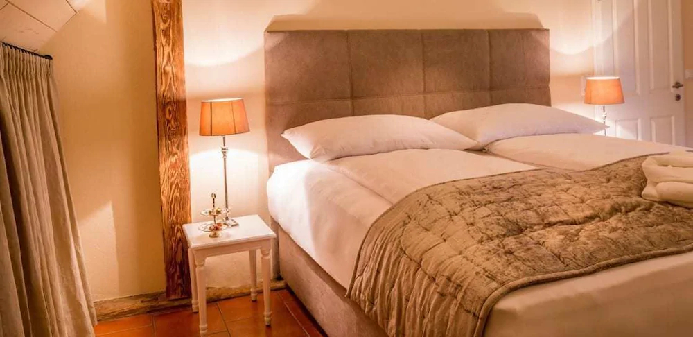 Golden Hill Country Chalets & Suites