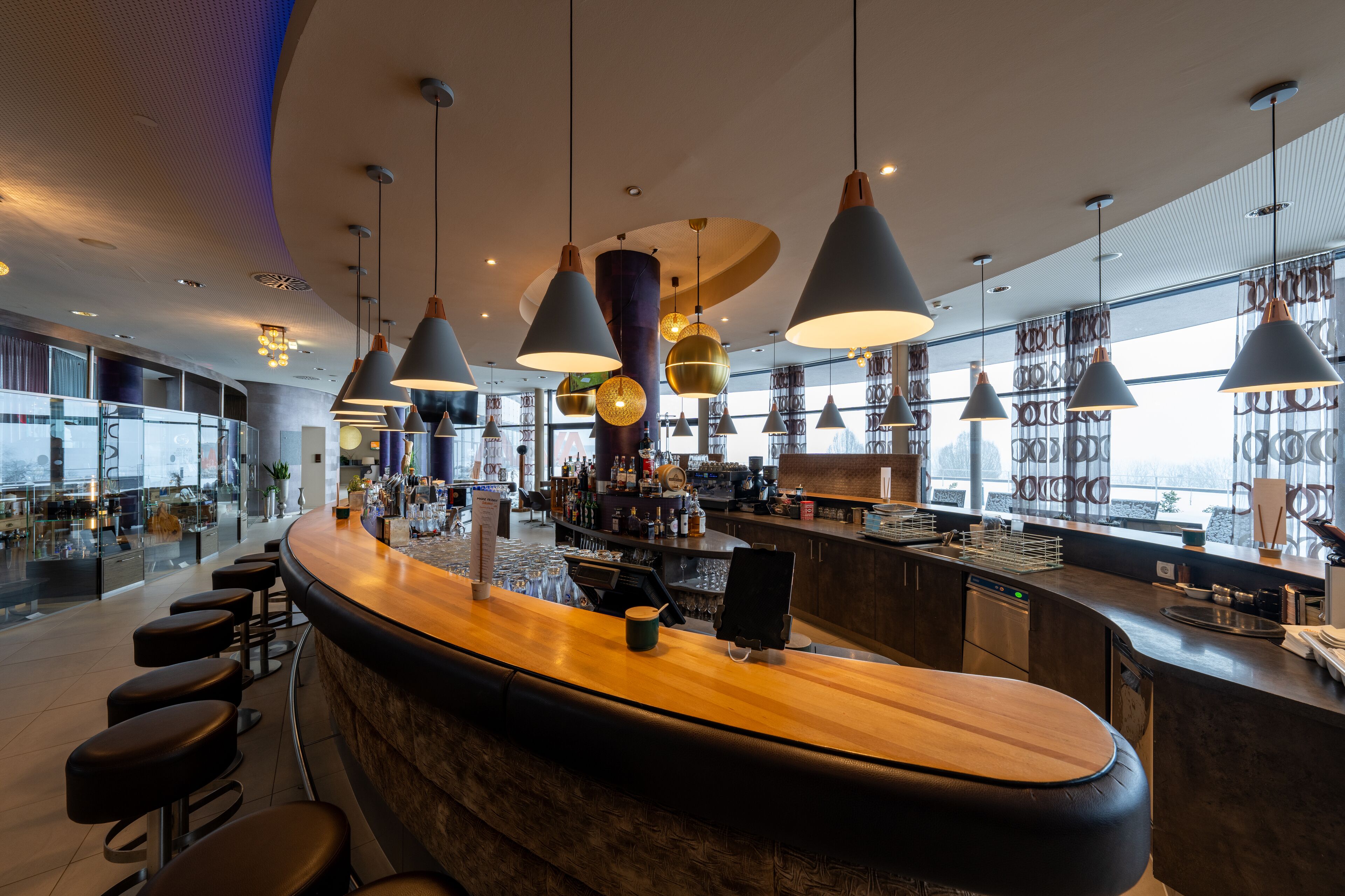 Hotel AVIVA make friends