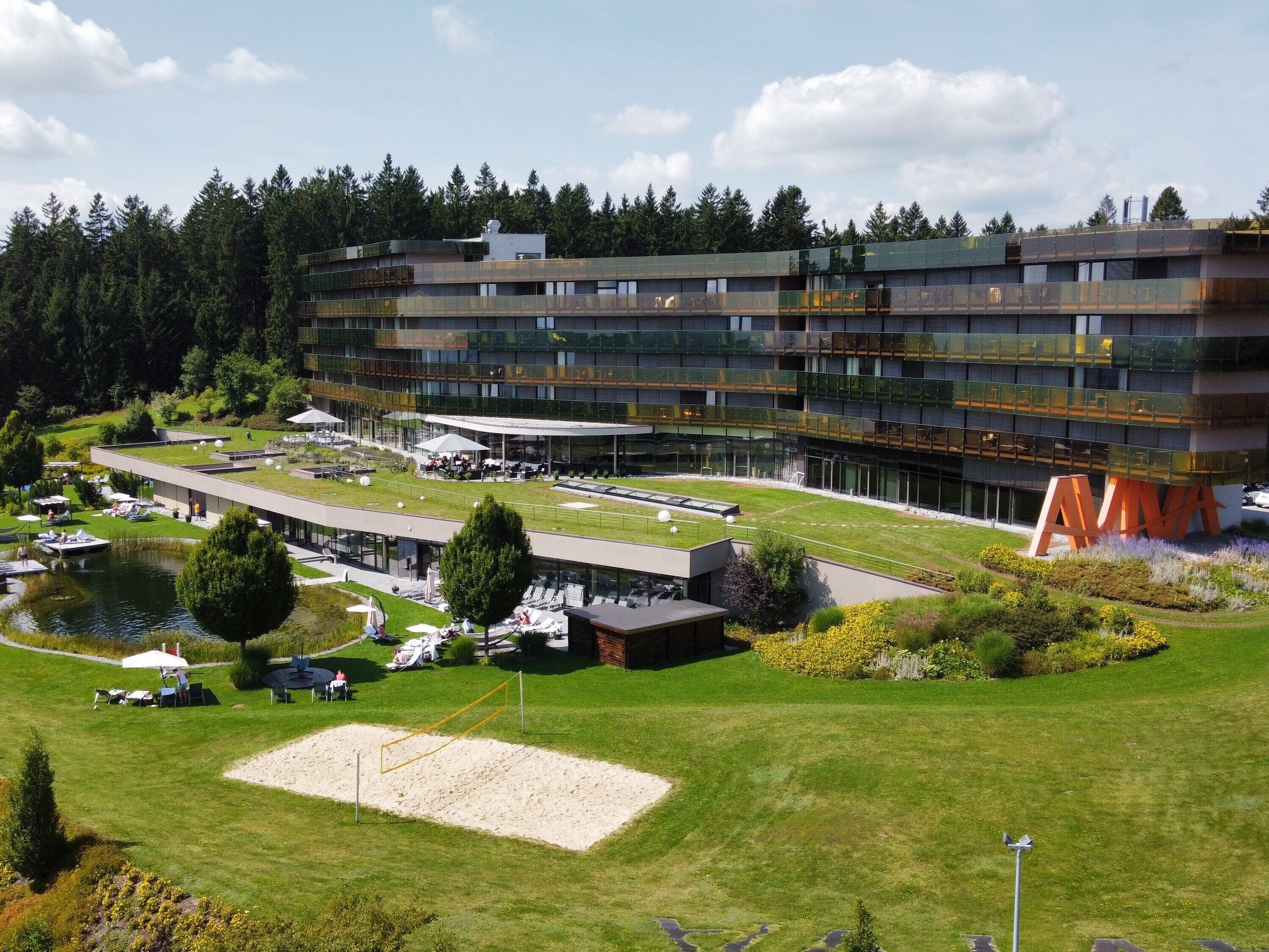 Hotel AVIVA make friends