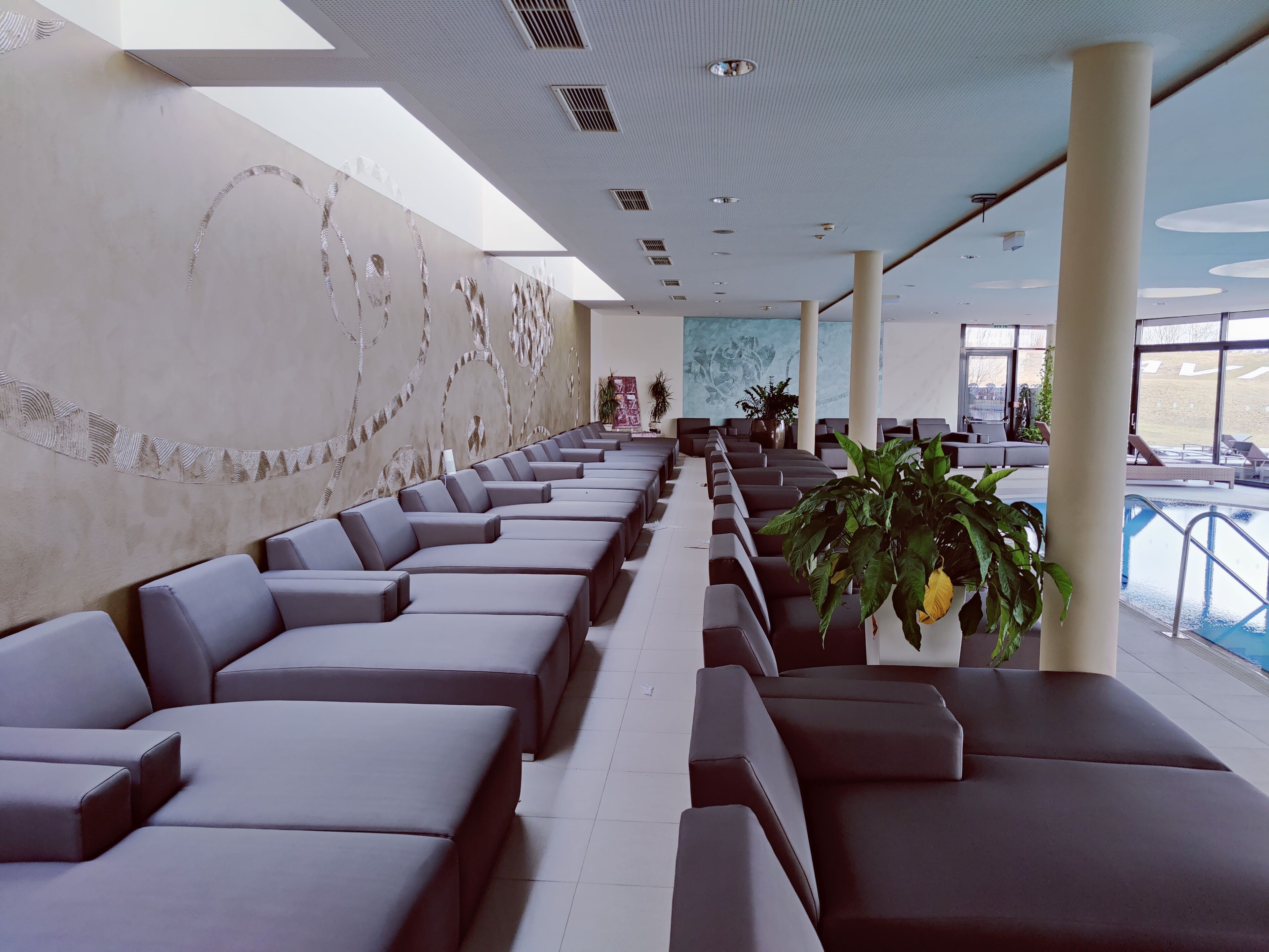 Hotel AVIVA make friends