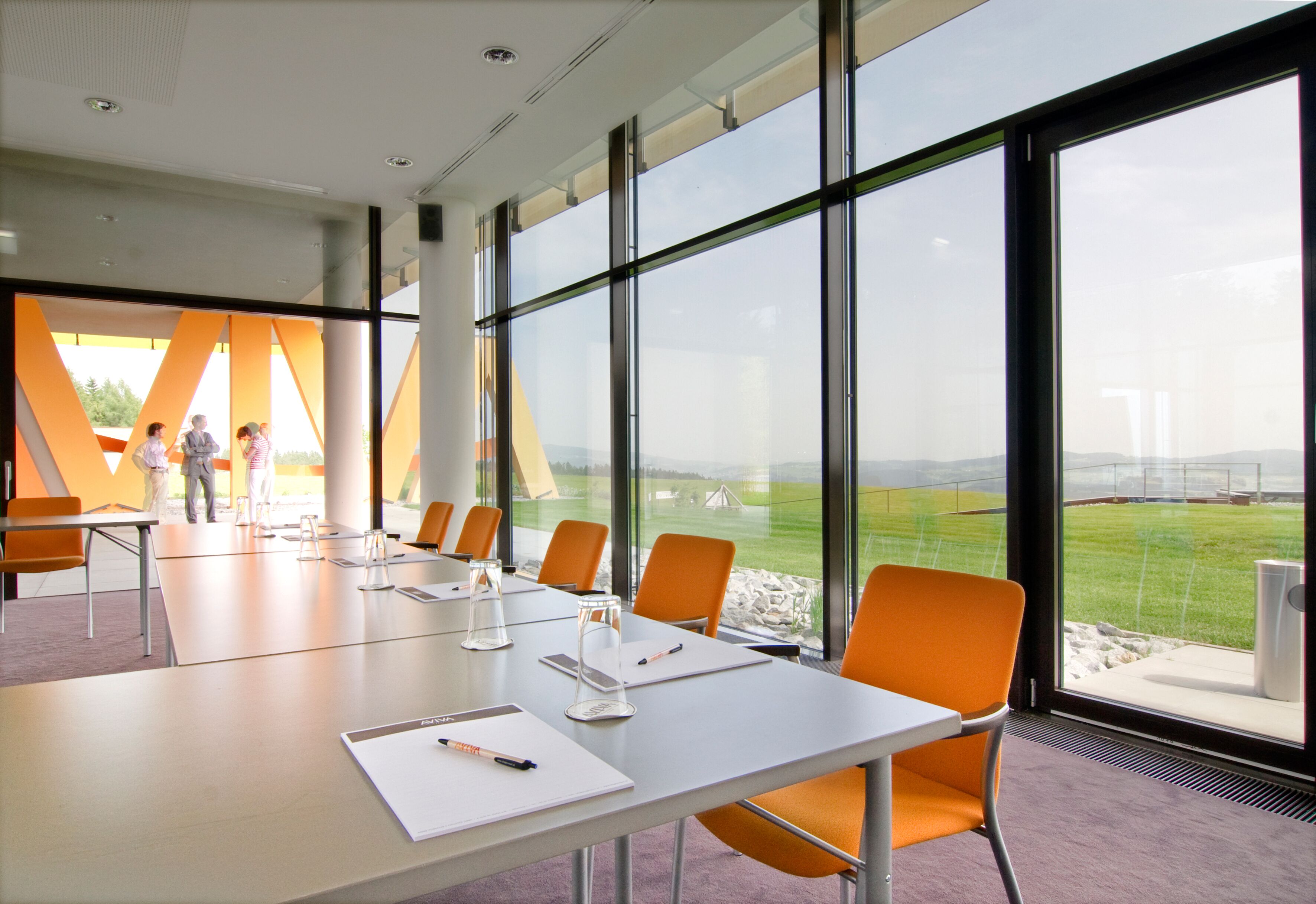 Hotel AVIVA make friends