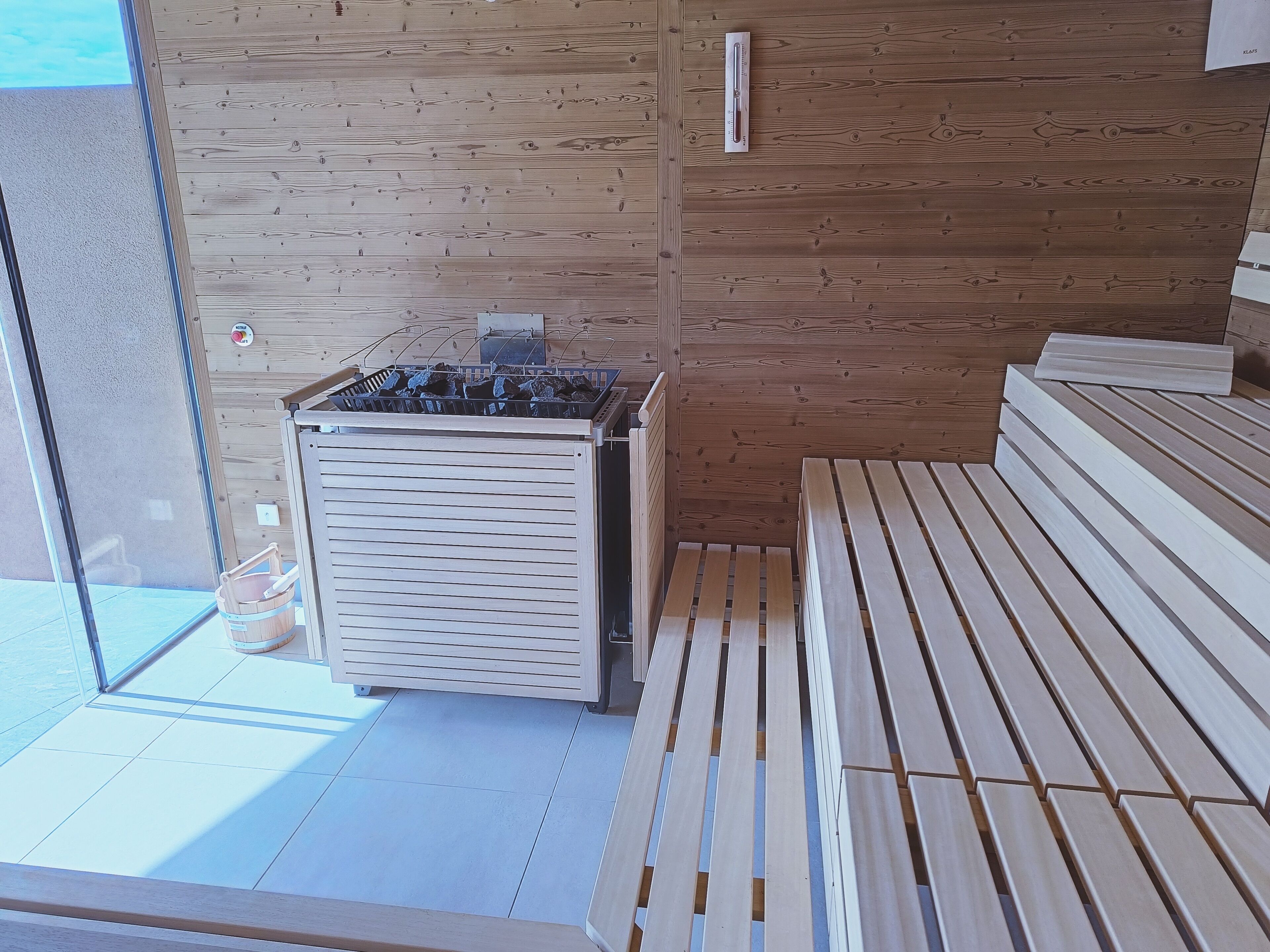 Hotel AVIVA make friends