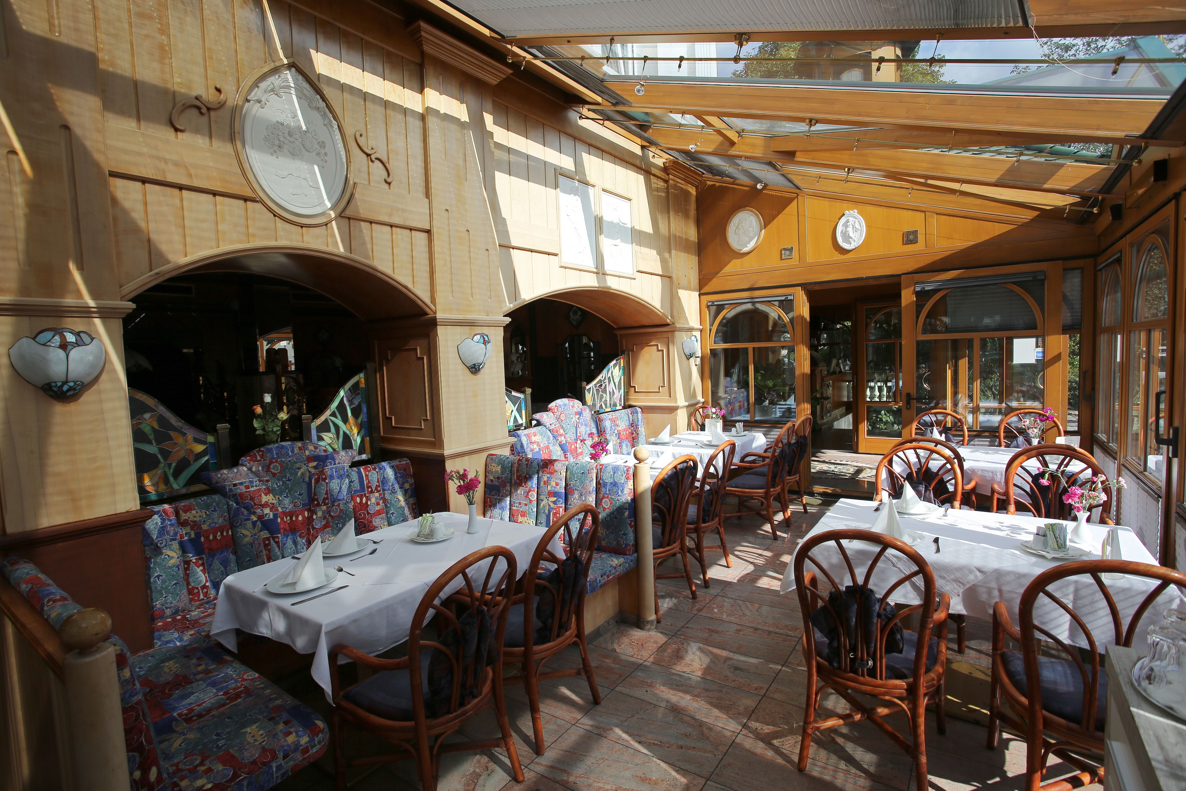 Hoeckner Plaza Hotel