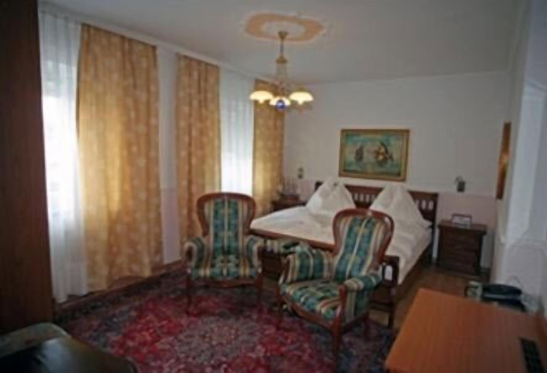 Hoeckner Plaza Hotel