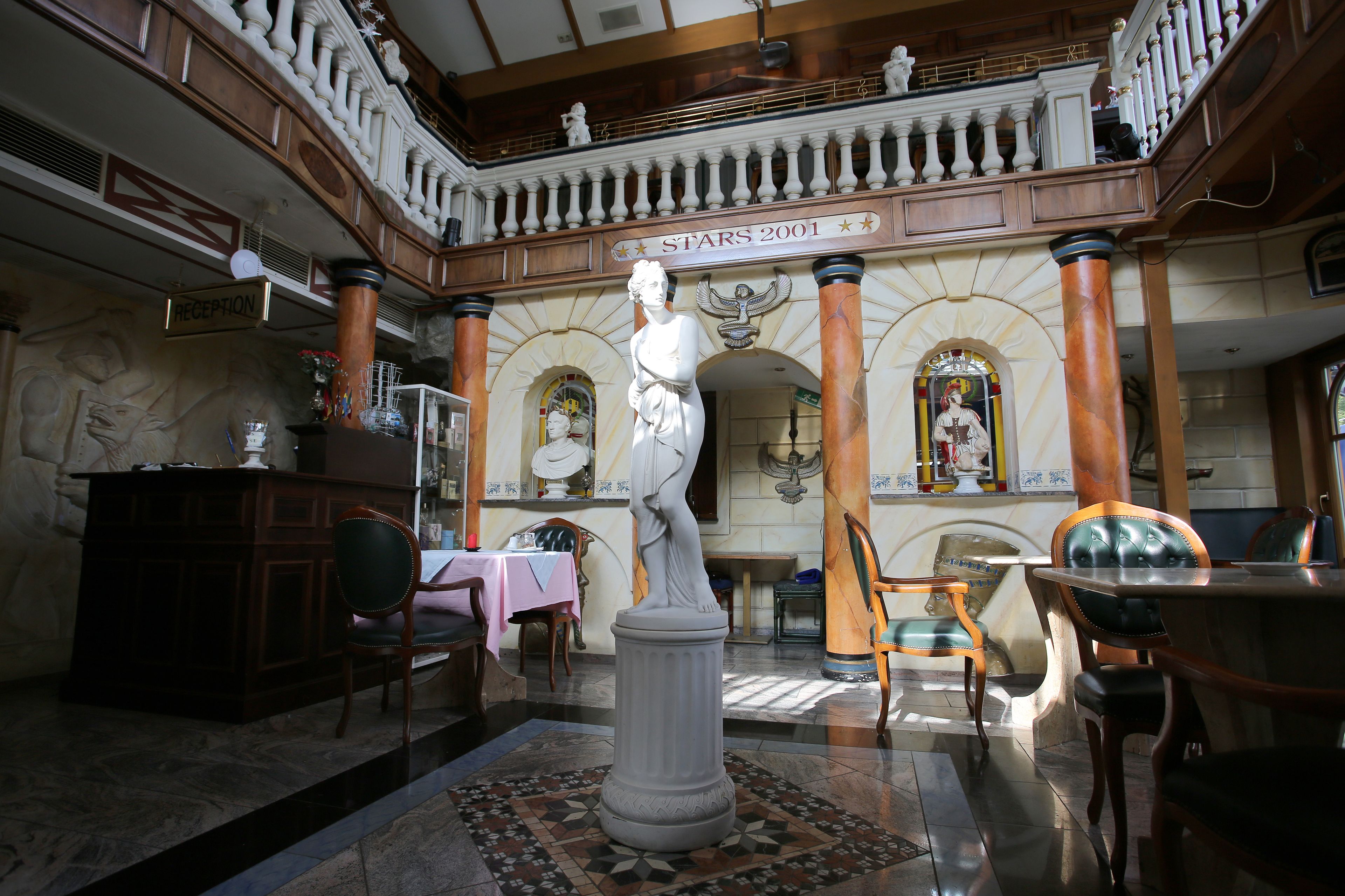 Hoeckner Plaza Hotel