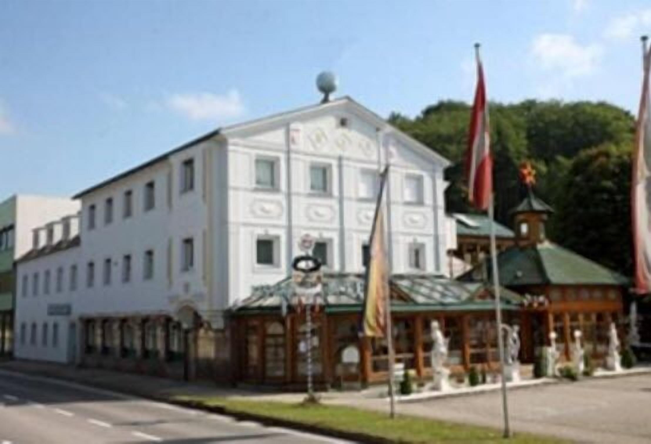 Hoeckner Plaza Hotel
