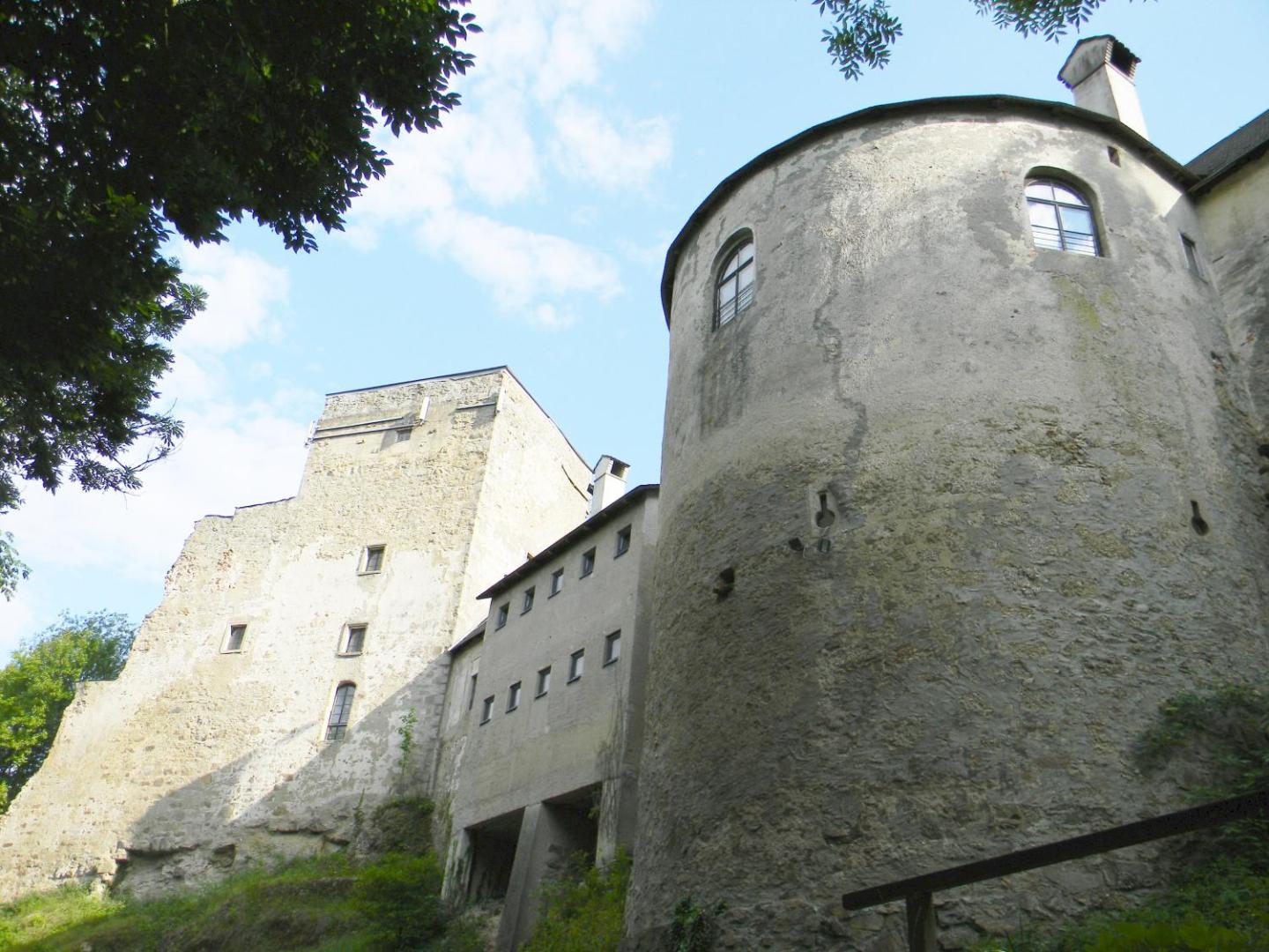 Schatz.Kammer - Burg Kreuzen