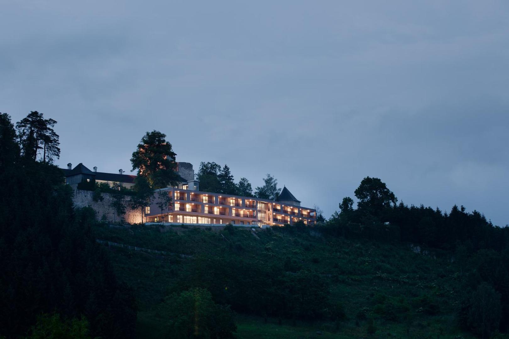 Schatz.Kammer - Burg Kreuzen