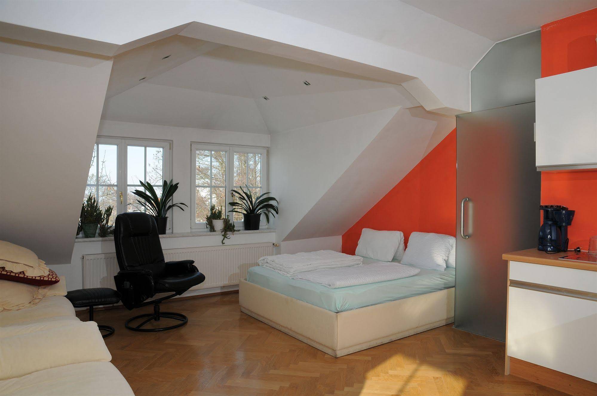 Geinberg Suites