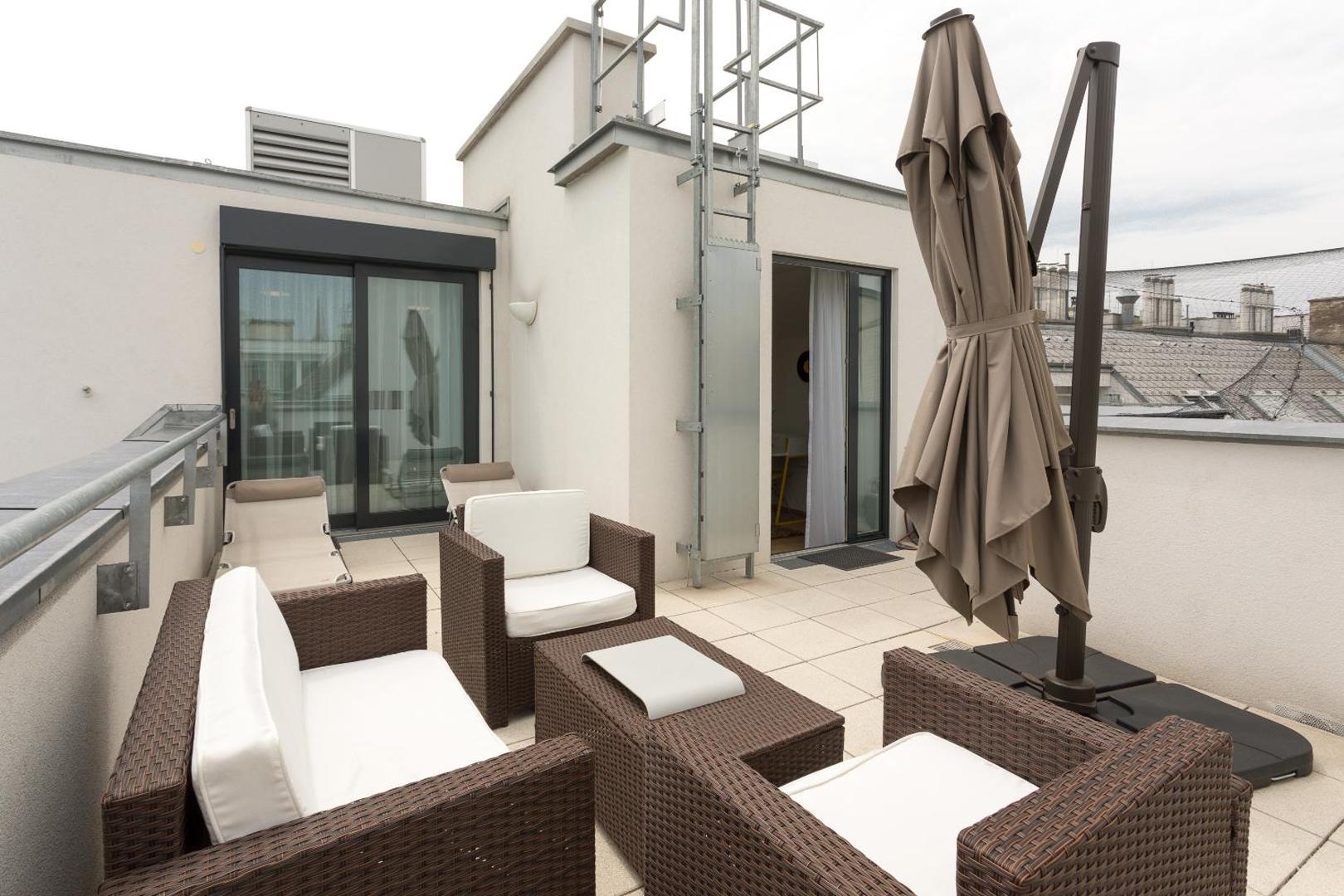 Mar Suite Apartments
