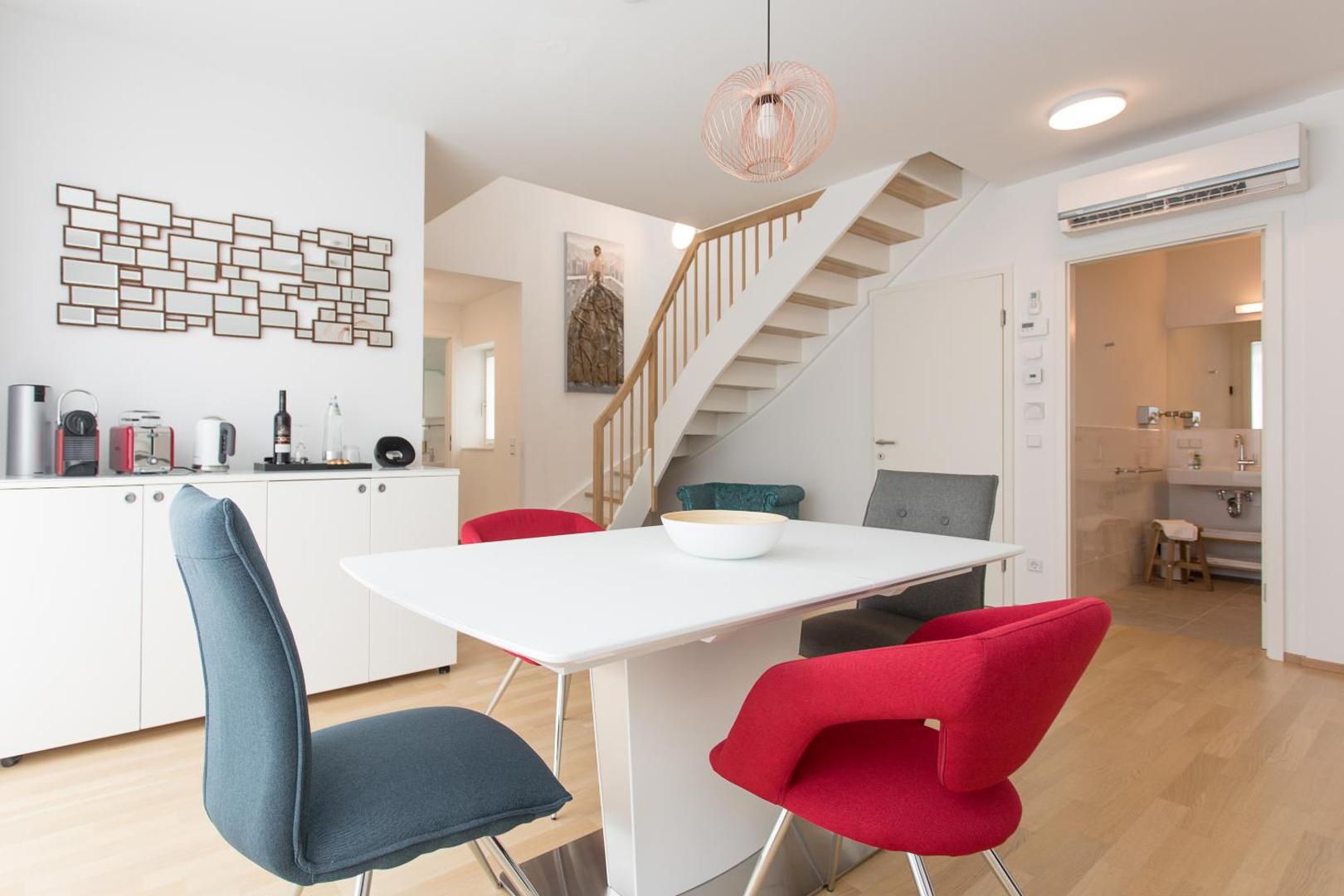 Mar Suite Apartments