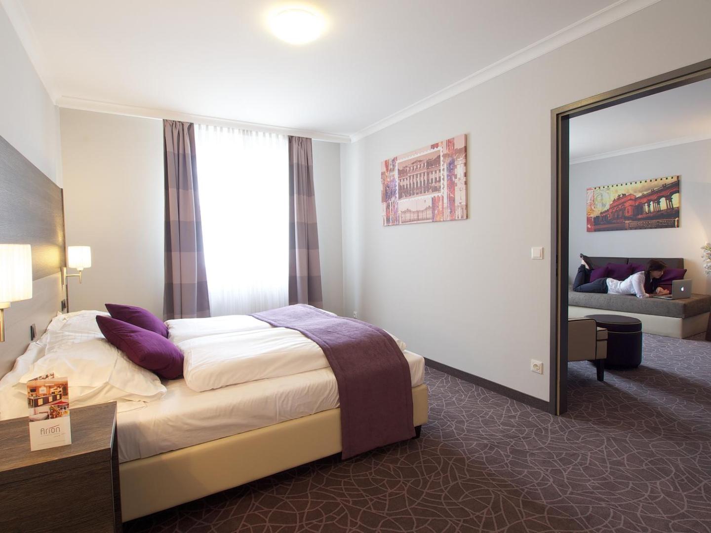 24hours Apartment Hotel