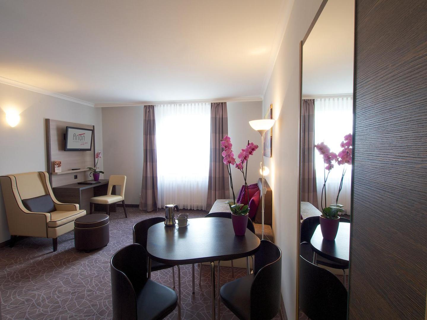 24hours Apartment Hotel