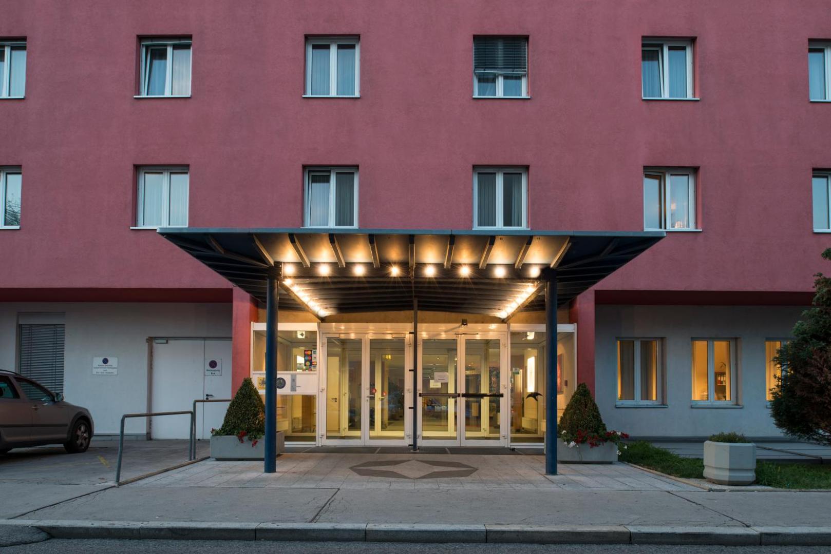 24hours Apartment Hotel