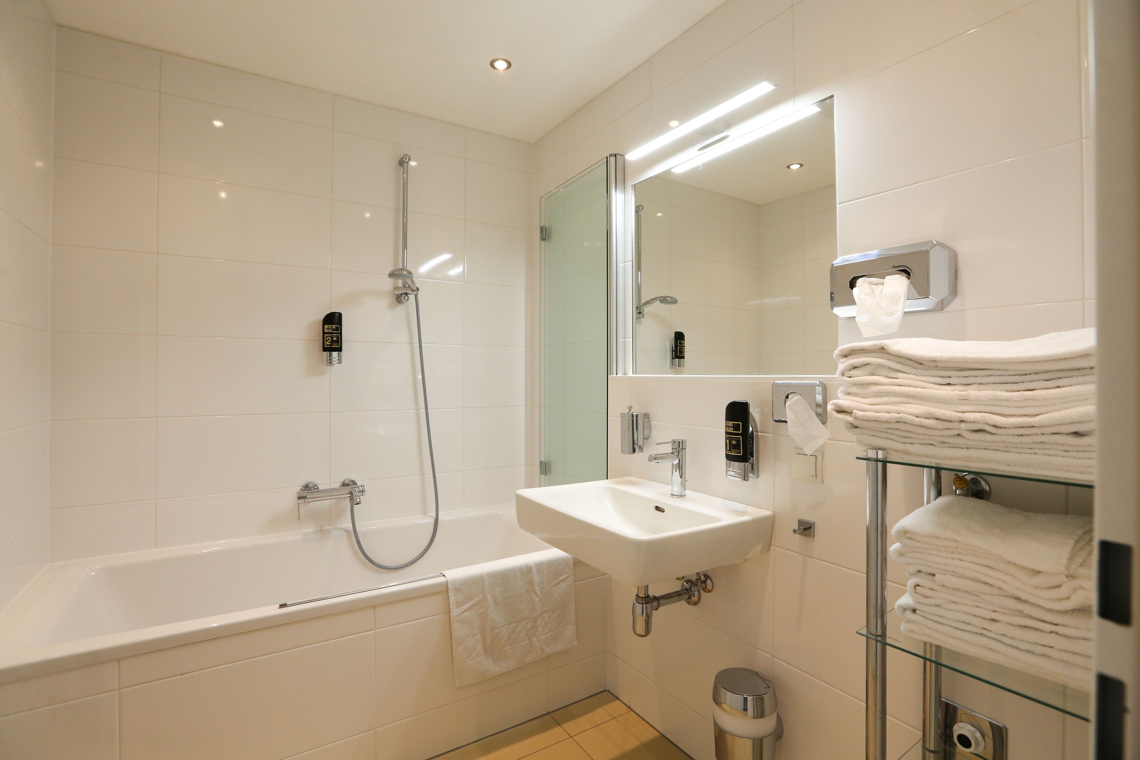 4 Beds & More Apartments