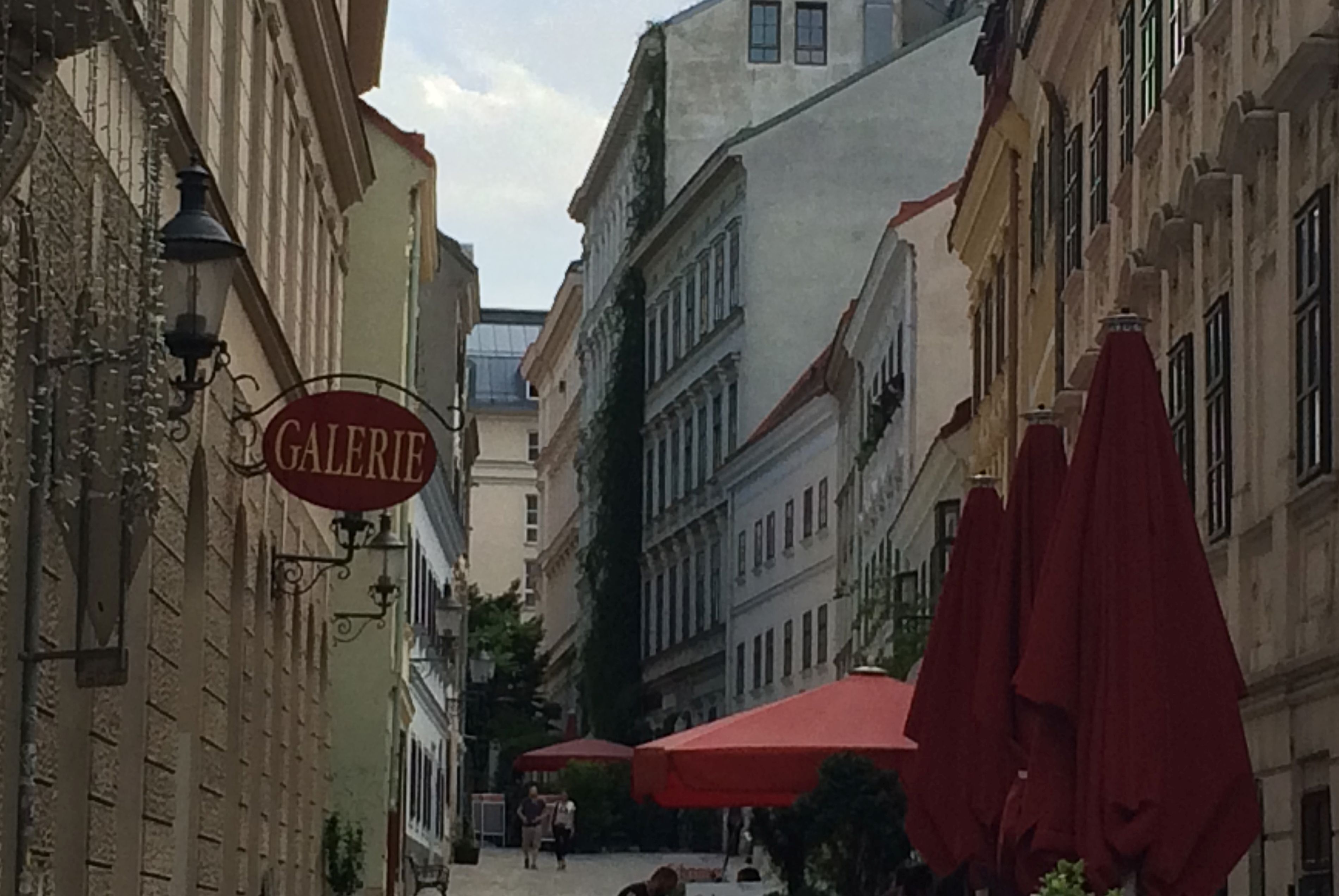 7th Heaven Vienna Center Apartments