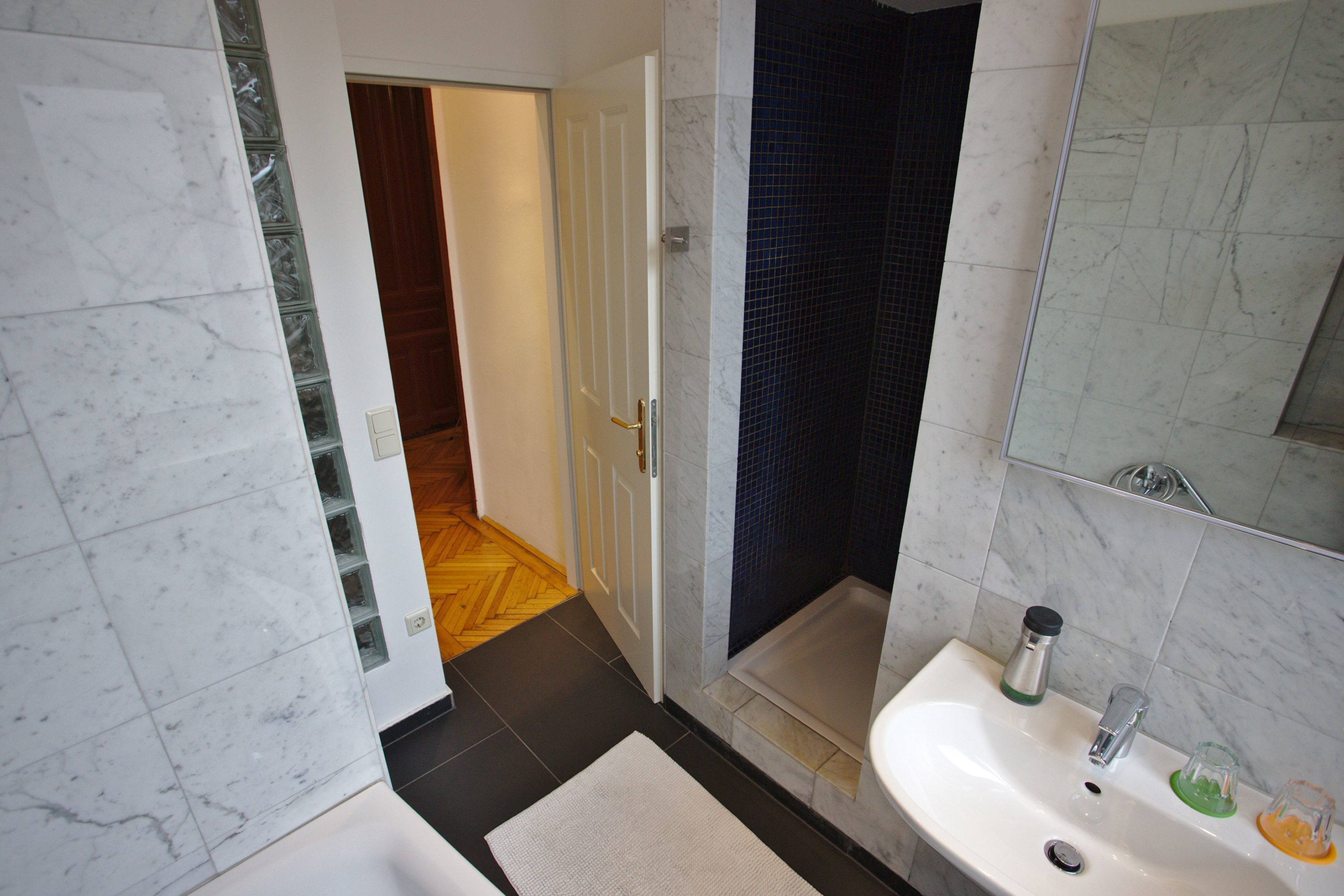 7th Heaven Vienna Center Apartments