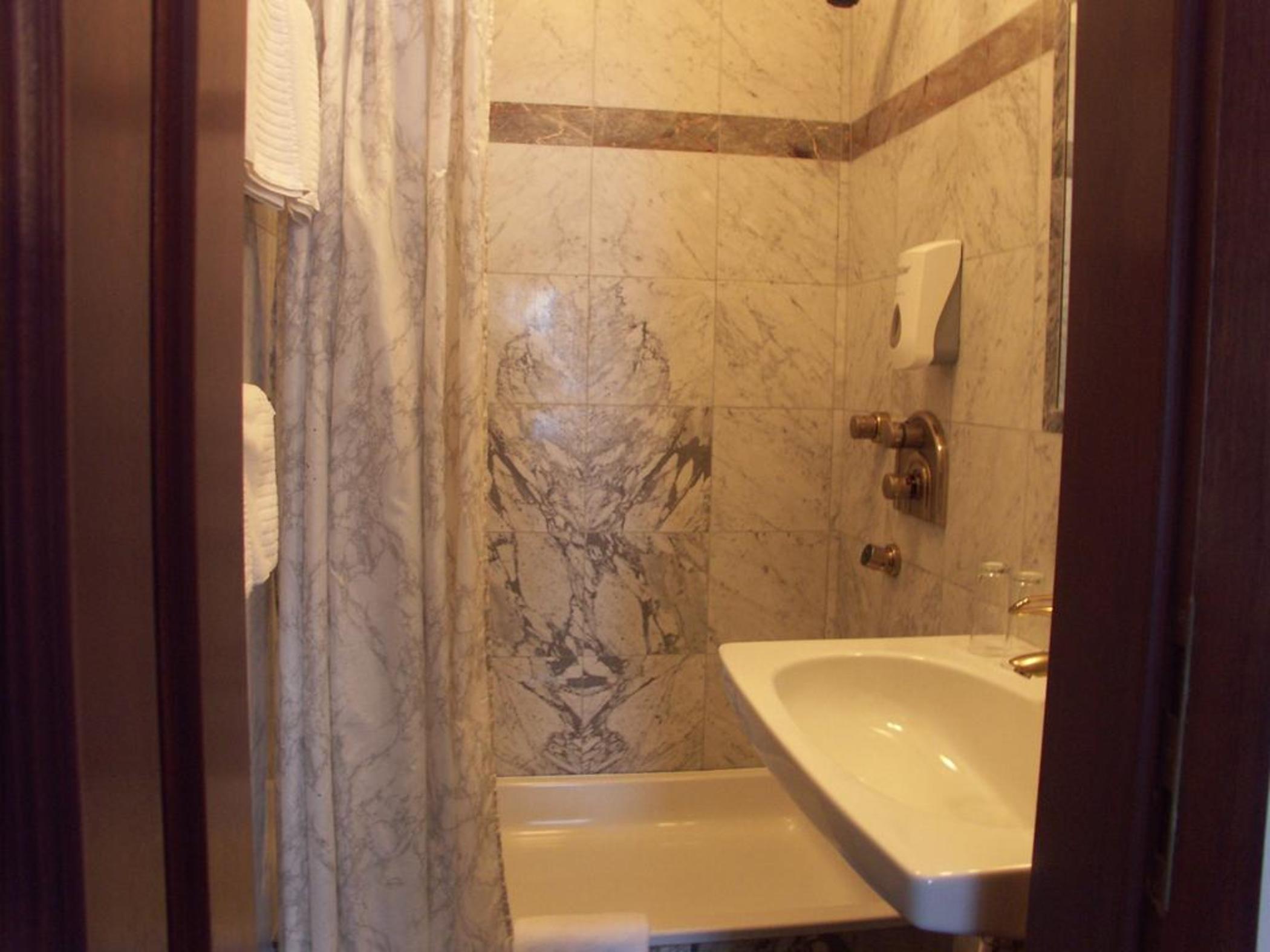 Hotel Viki