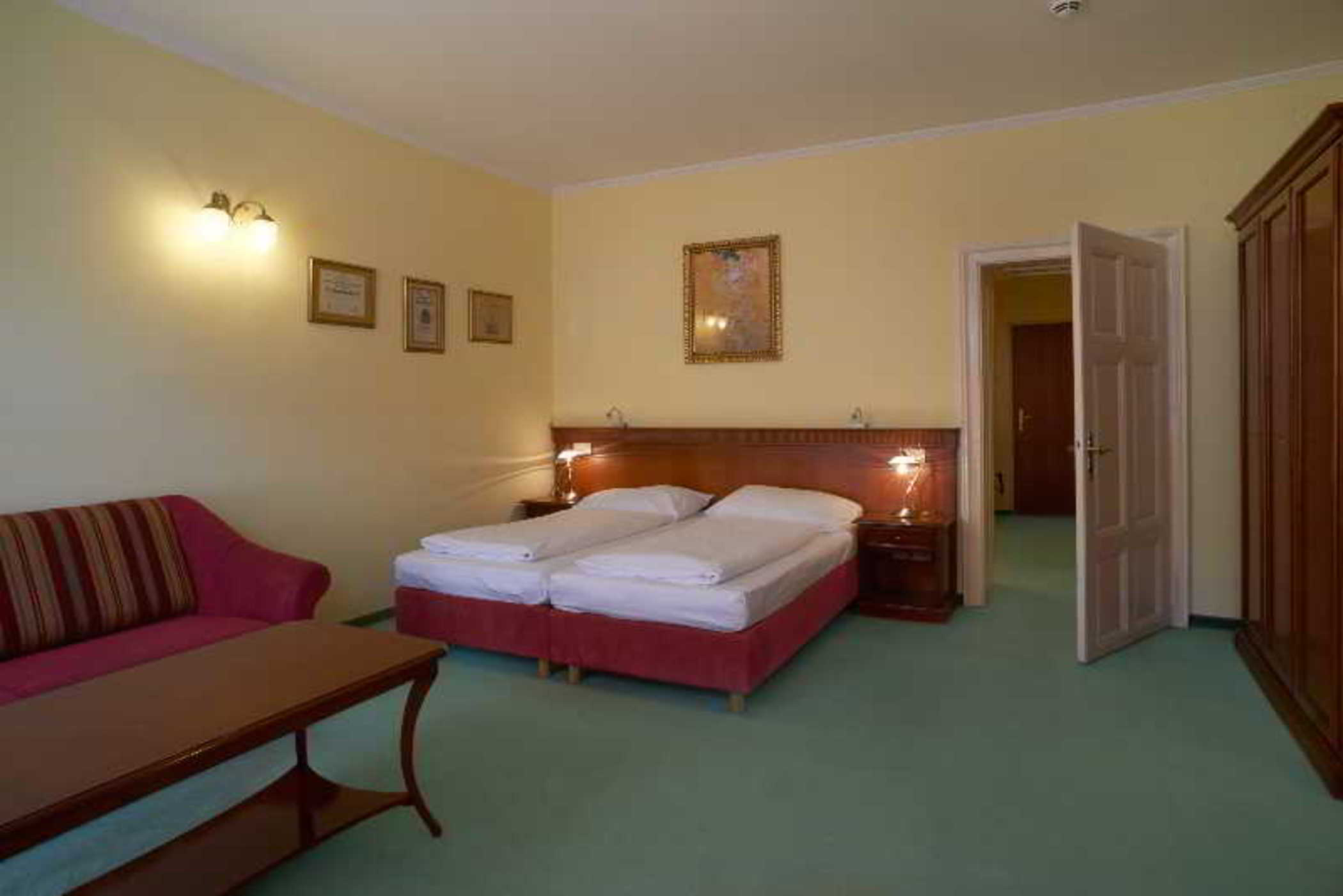 Hotel Viki